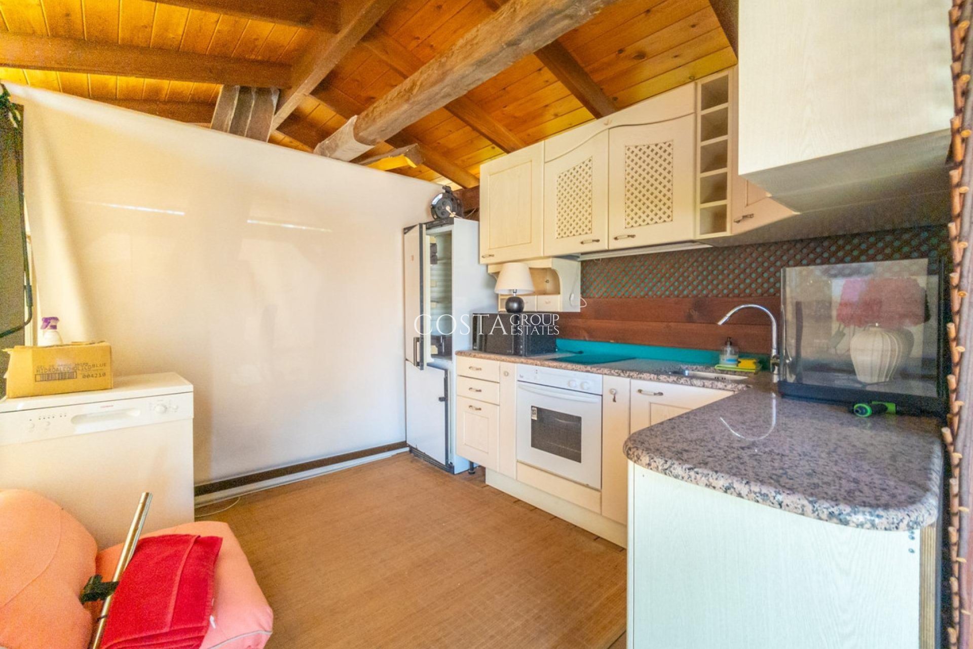 Resale - Villa -
Torrevieja - El Chaparral