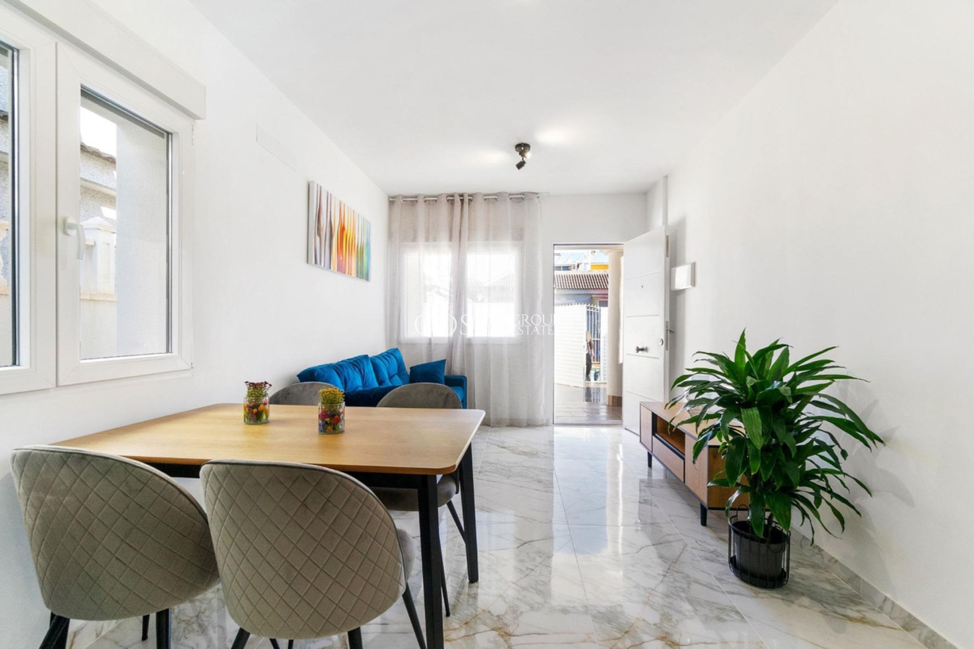 Resale - Villa -
Torrevieja - El Chaparral