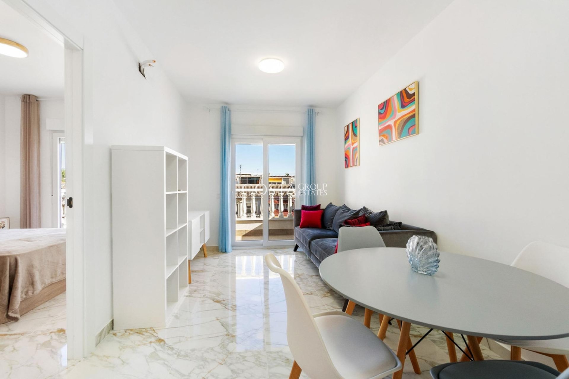 Resale - Villa -
Torrevieja - El Chaparral