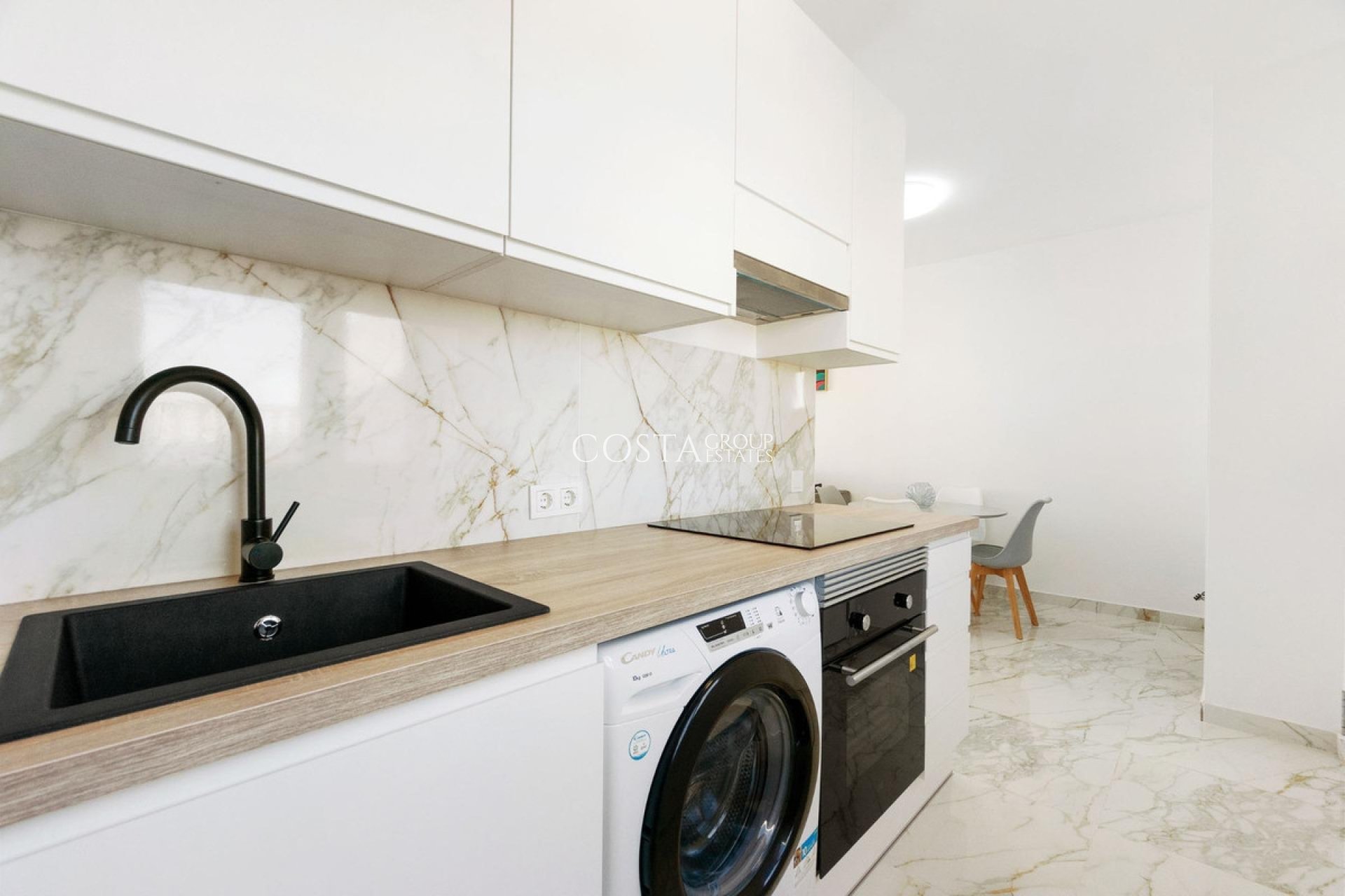 Resale - Villa -
Torrevieja - El Chaparral