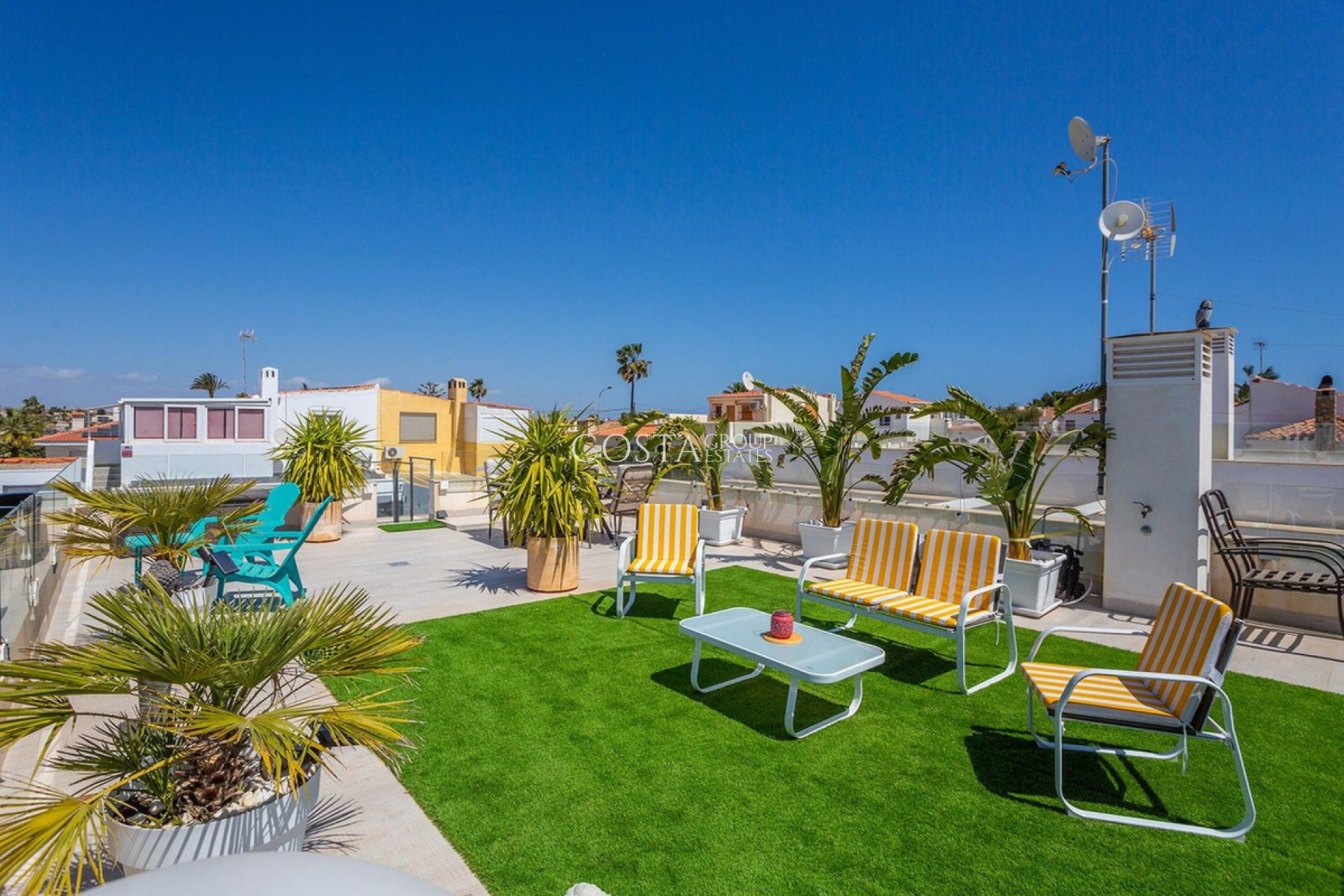 Resale - Villa -
Torrevieja - El Chaparral