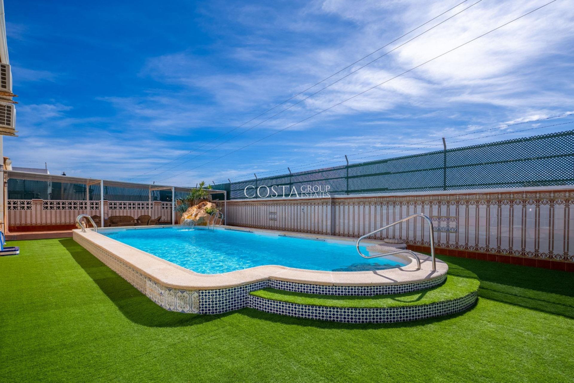 Resale - Villa -
Torrevieja - El Chaparral