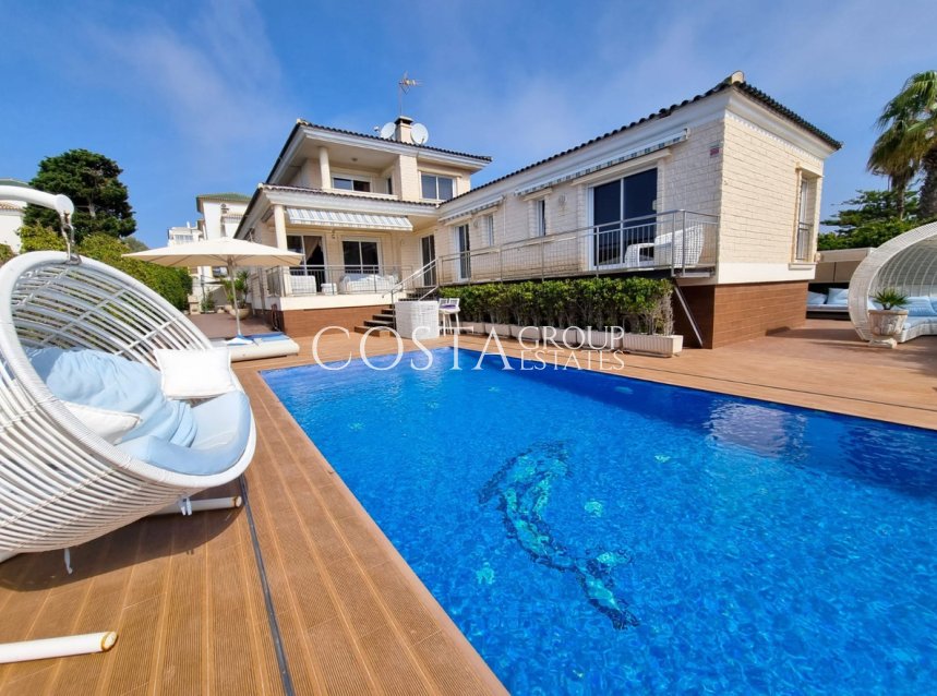 Resale - Villa -
Torrevieja - La Mata