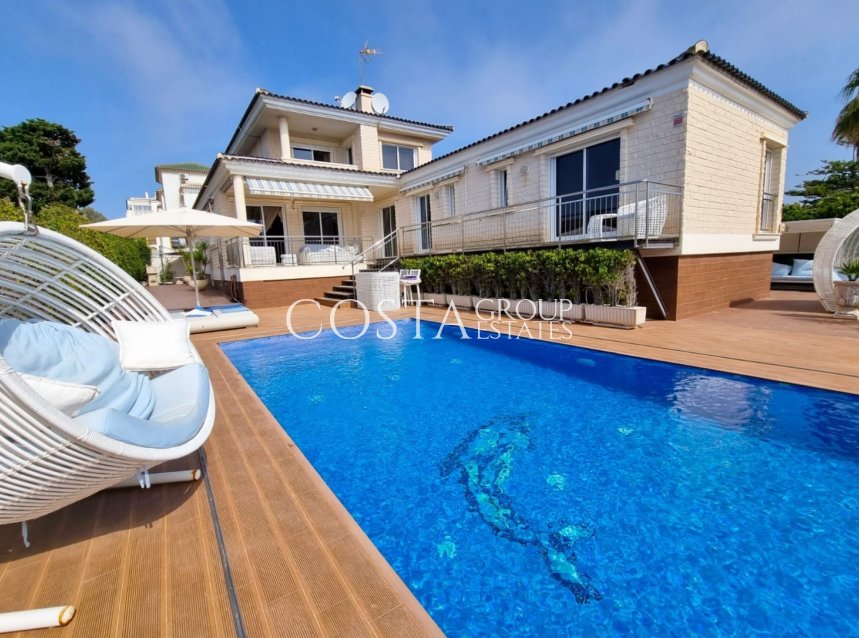 Resale - Villa -
Torrevieja - La Mata