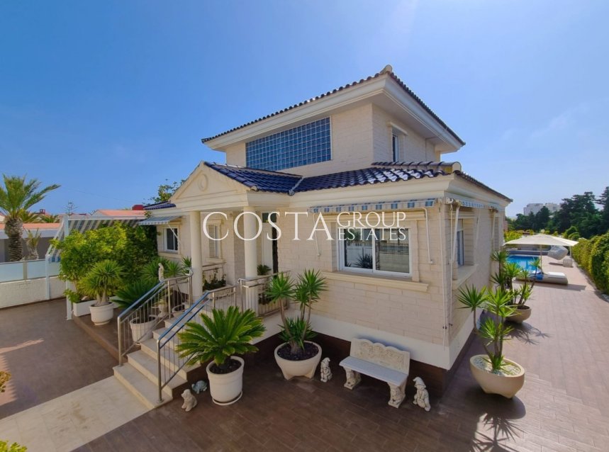 Resale - Villa -
Torrevieja - La Mata