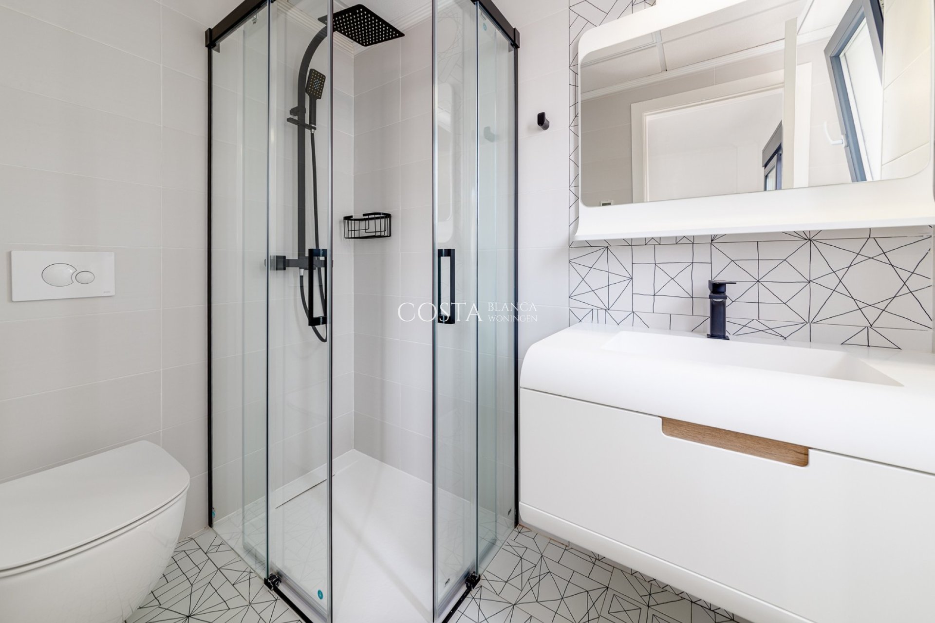 Resale - Villa -
Torrevieja - La Mata