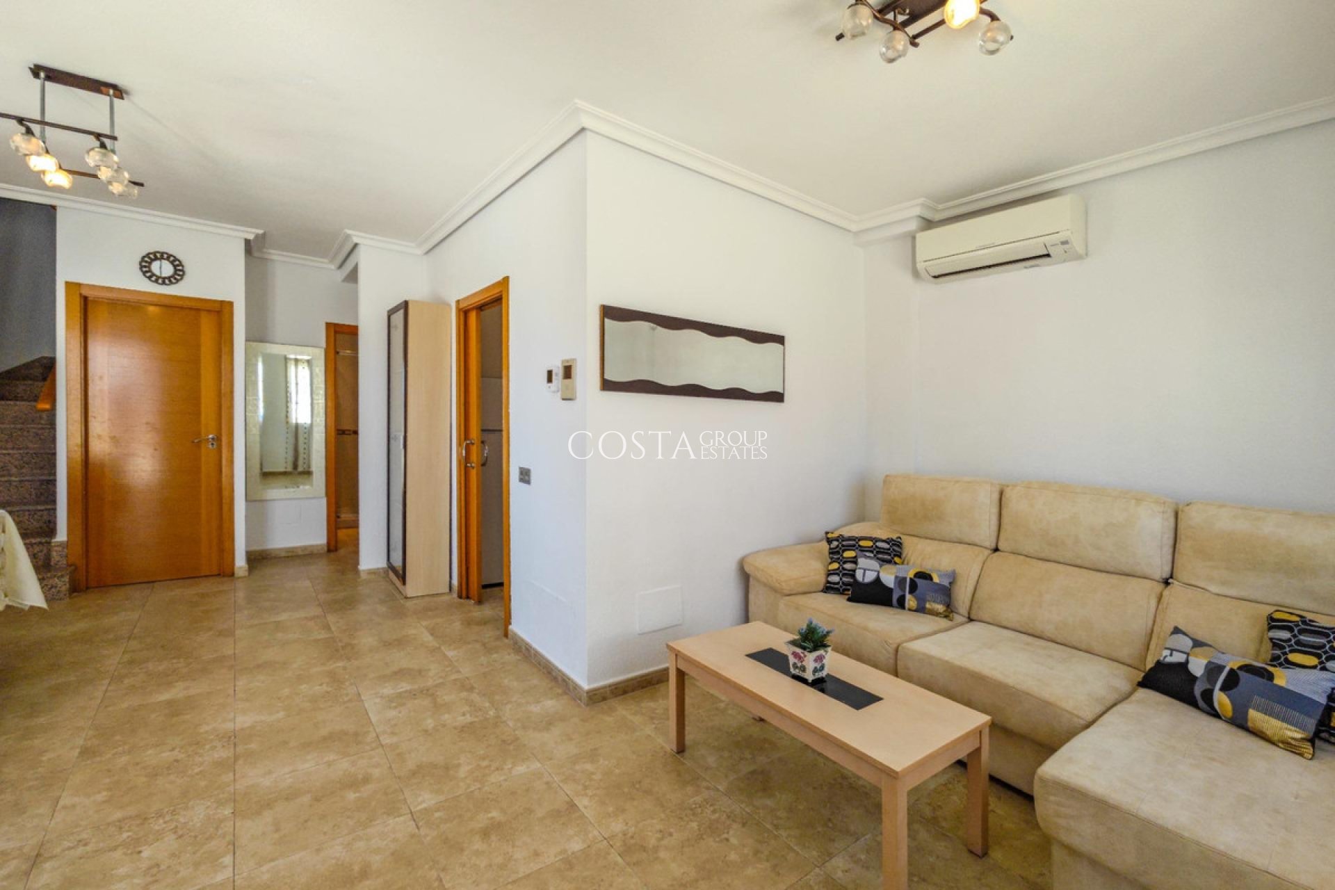 Resale - Villa -
Torrevieja - La Mata