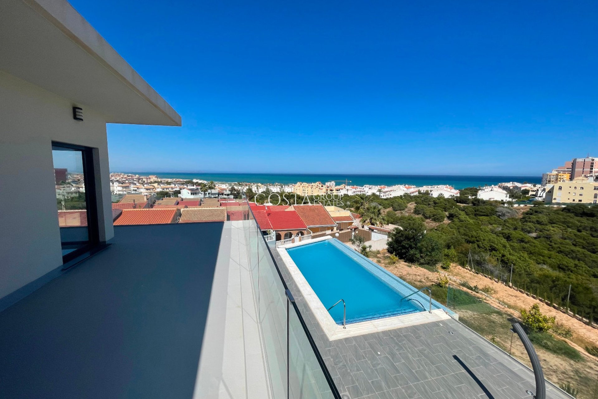 Resale - Villa -
Torrevieja - La Mata