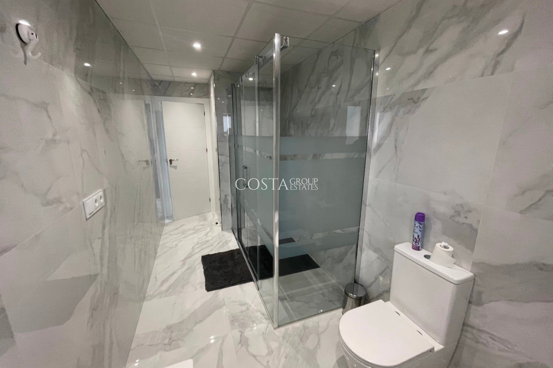 Resale - Villa -
Torrevieja - La Mata