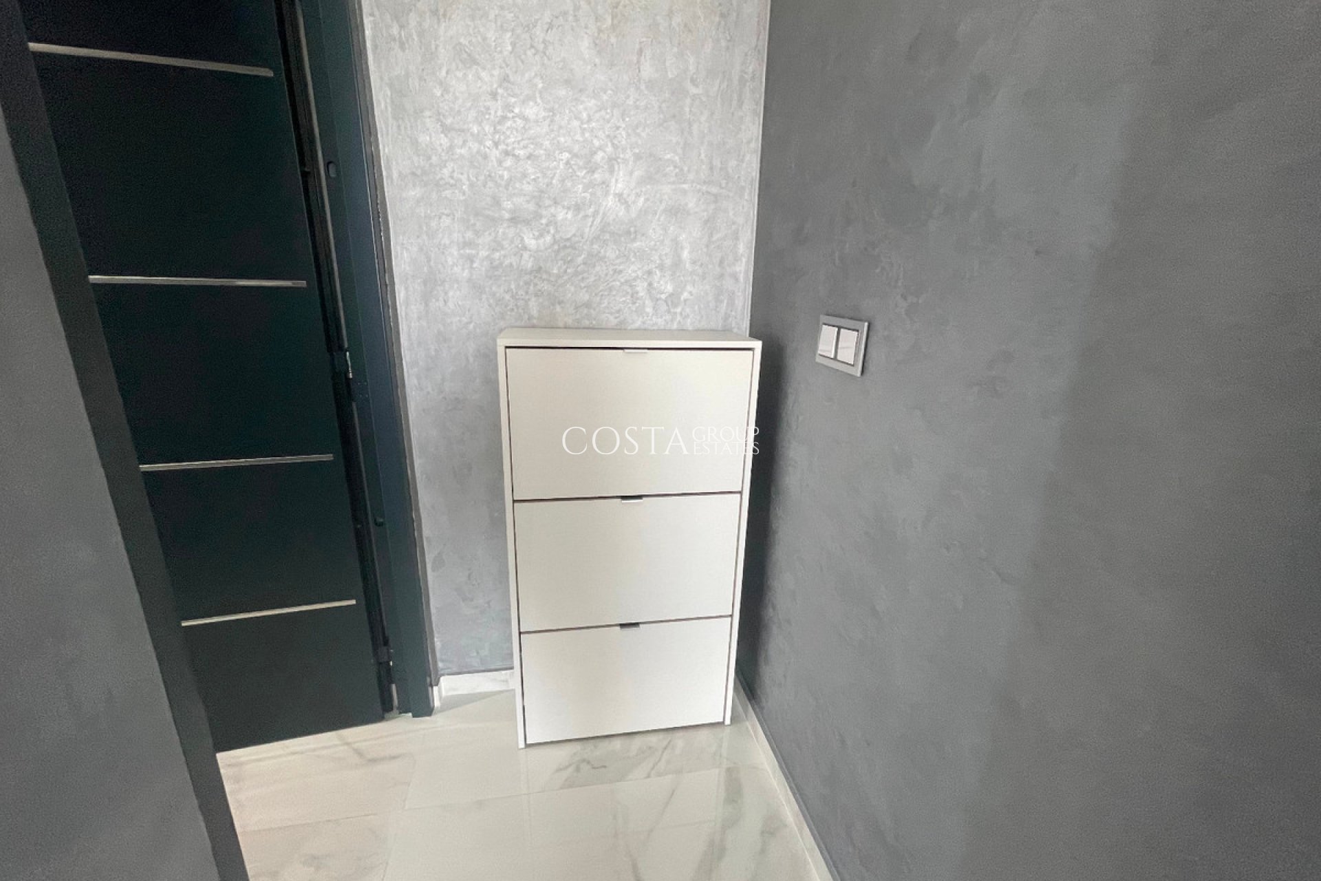 Resale - Villa -
Torrevieja - La Mata