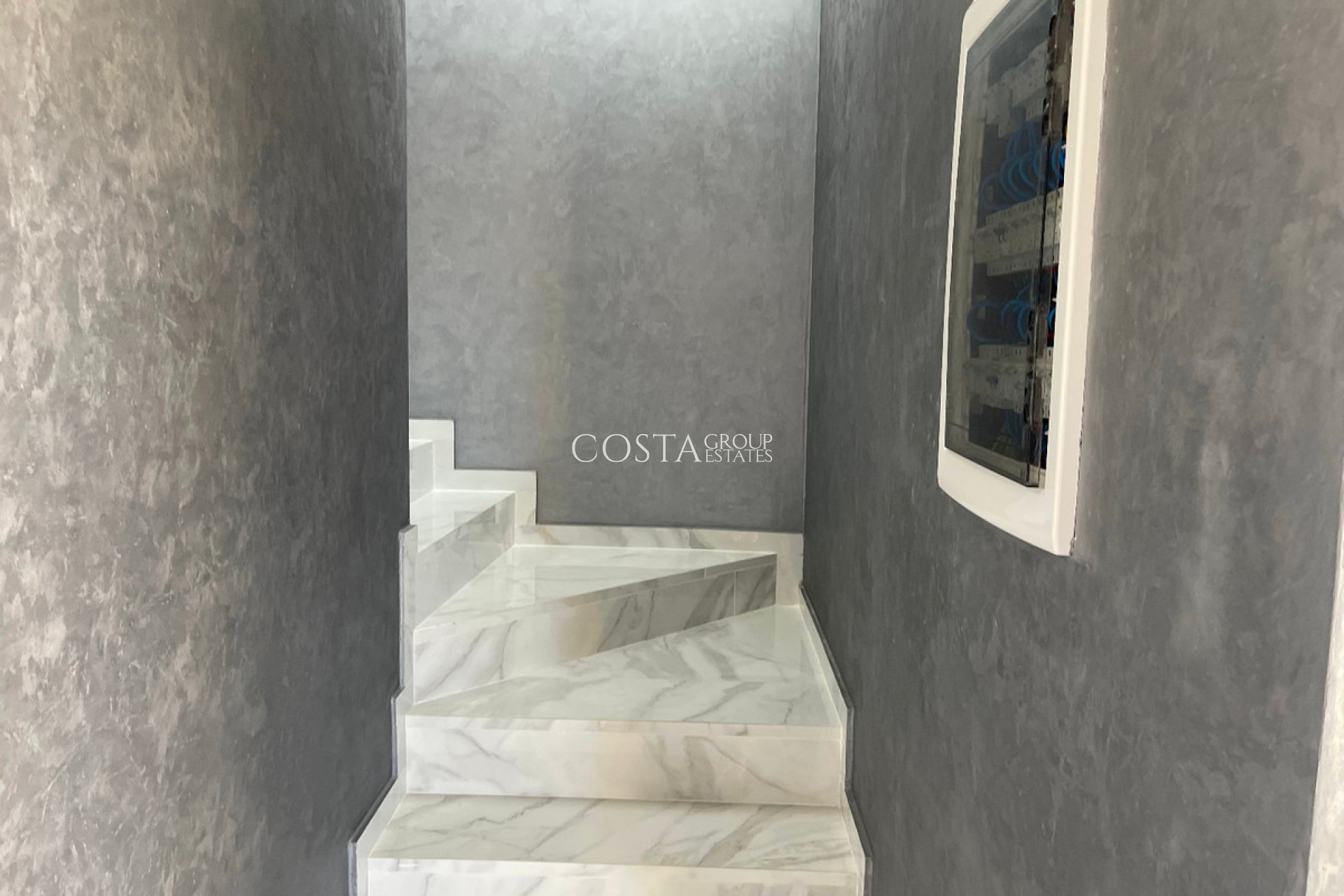 Resale - Villa -
Torrevieja - La Mata