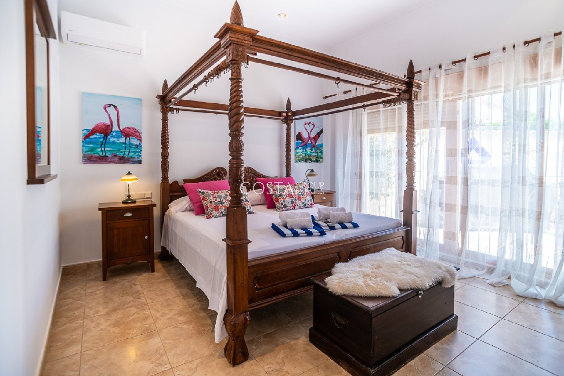 Resale - Villa -
Torrevieja - La Siesta