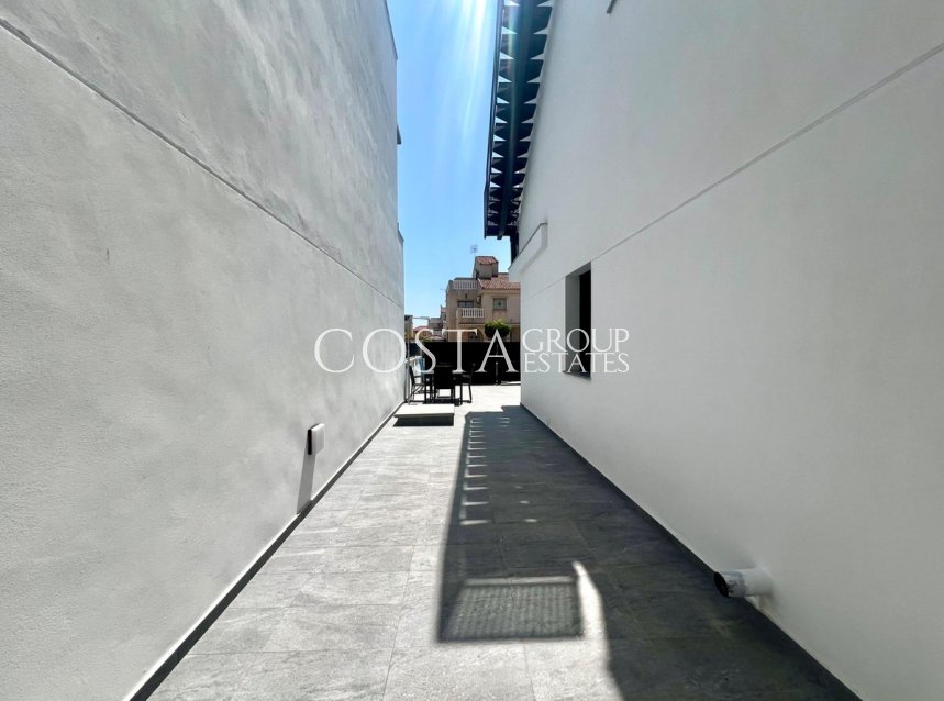 Resale - Villa -
Torrevieja - La Siesta