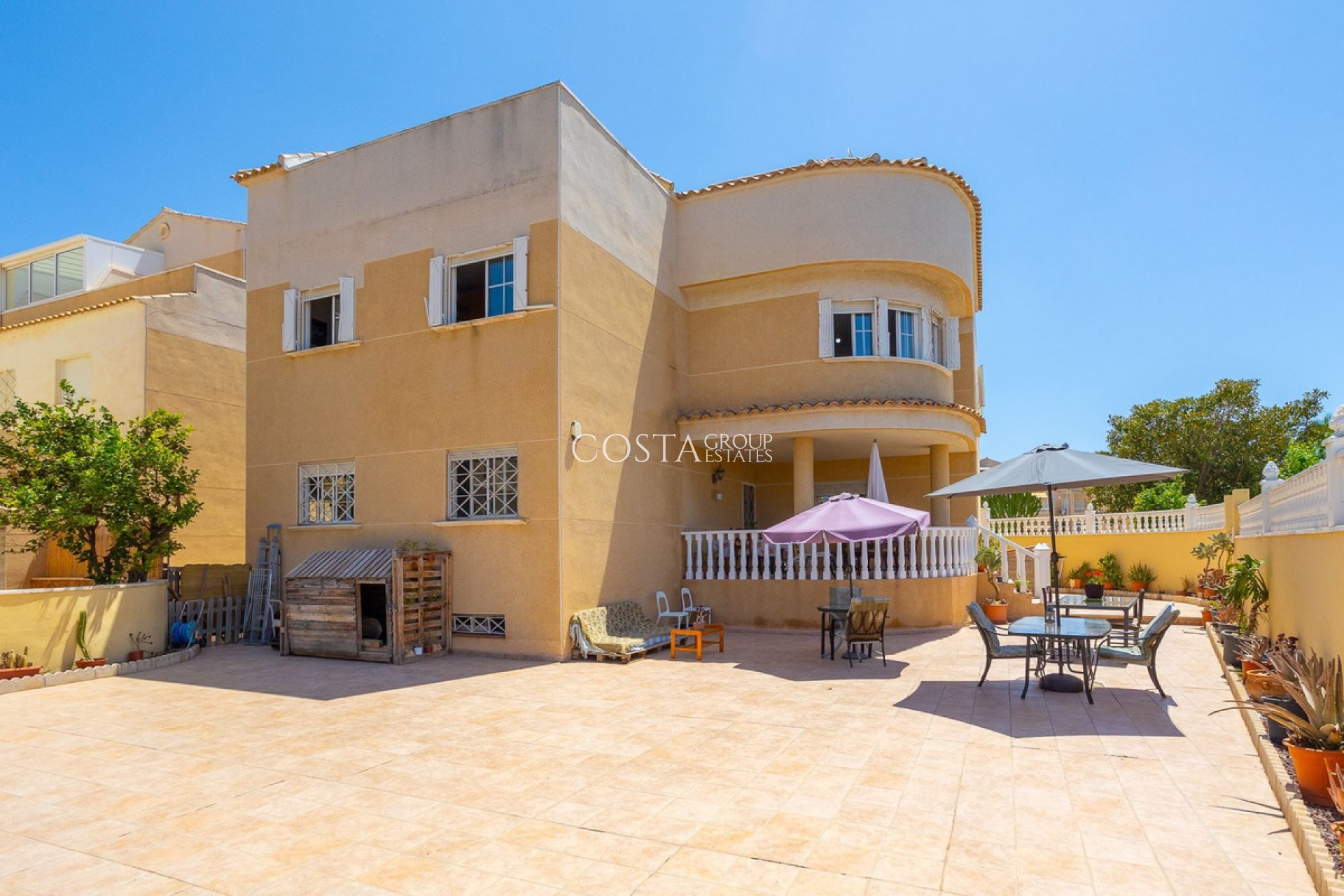 Resale - Villa -
Torrevieja - La Siesta