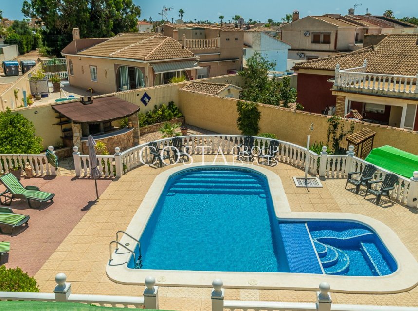 Resale - Villa -
Torrevieja - La Siesta