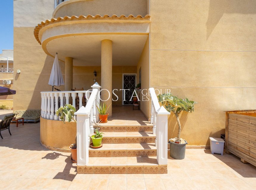 Resale - Villa -
Torrevieja - La Siesta