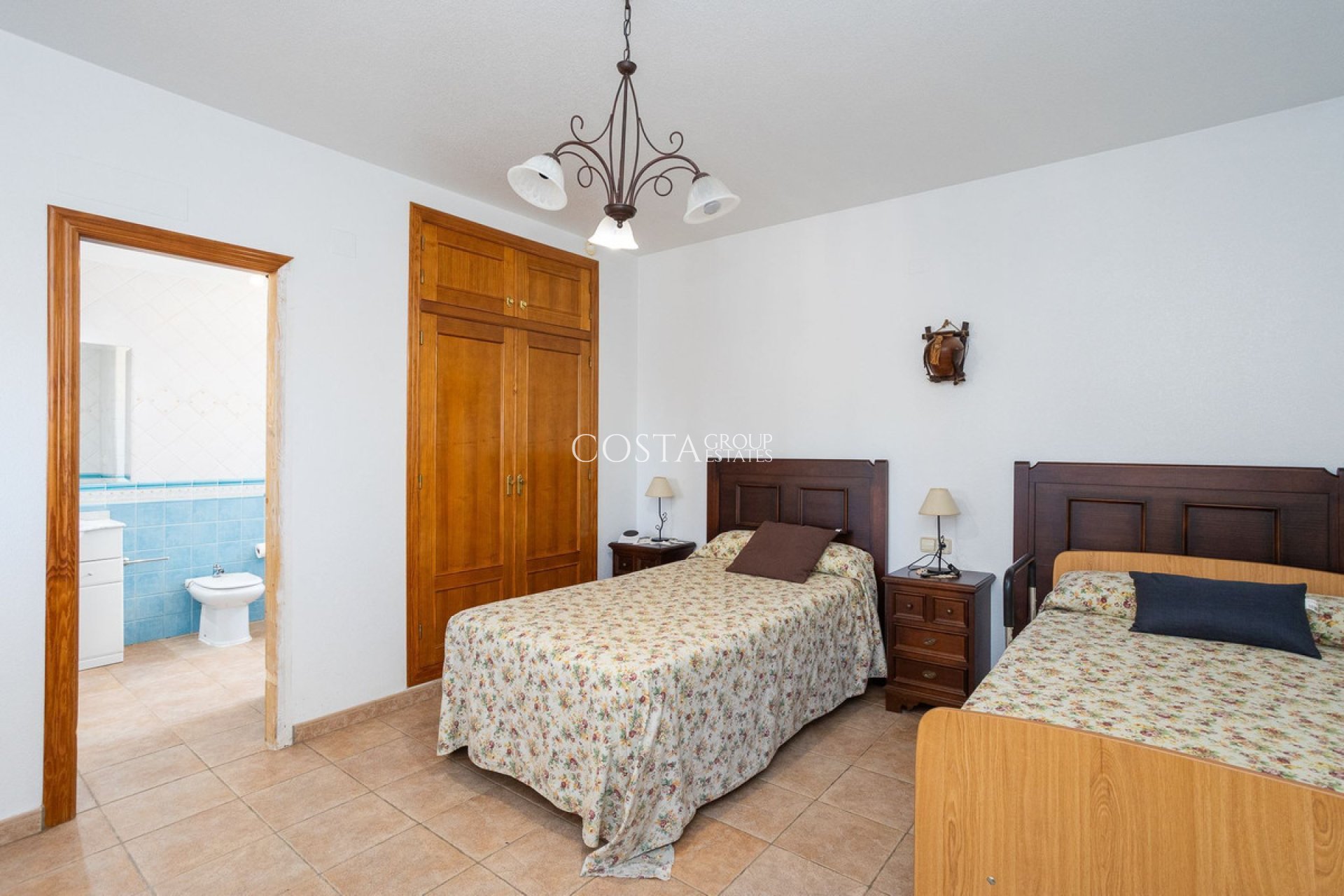 Resale - Villa -
Torrevieja - La Siesta