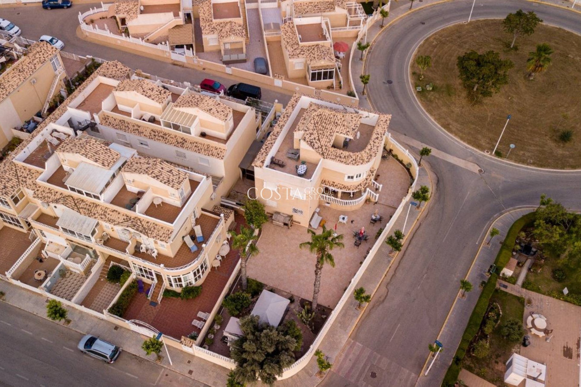 Resale - Villa -
Torrevieja - La Siesta
