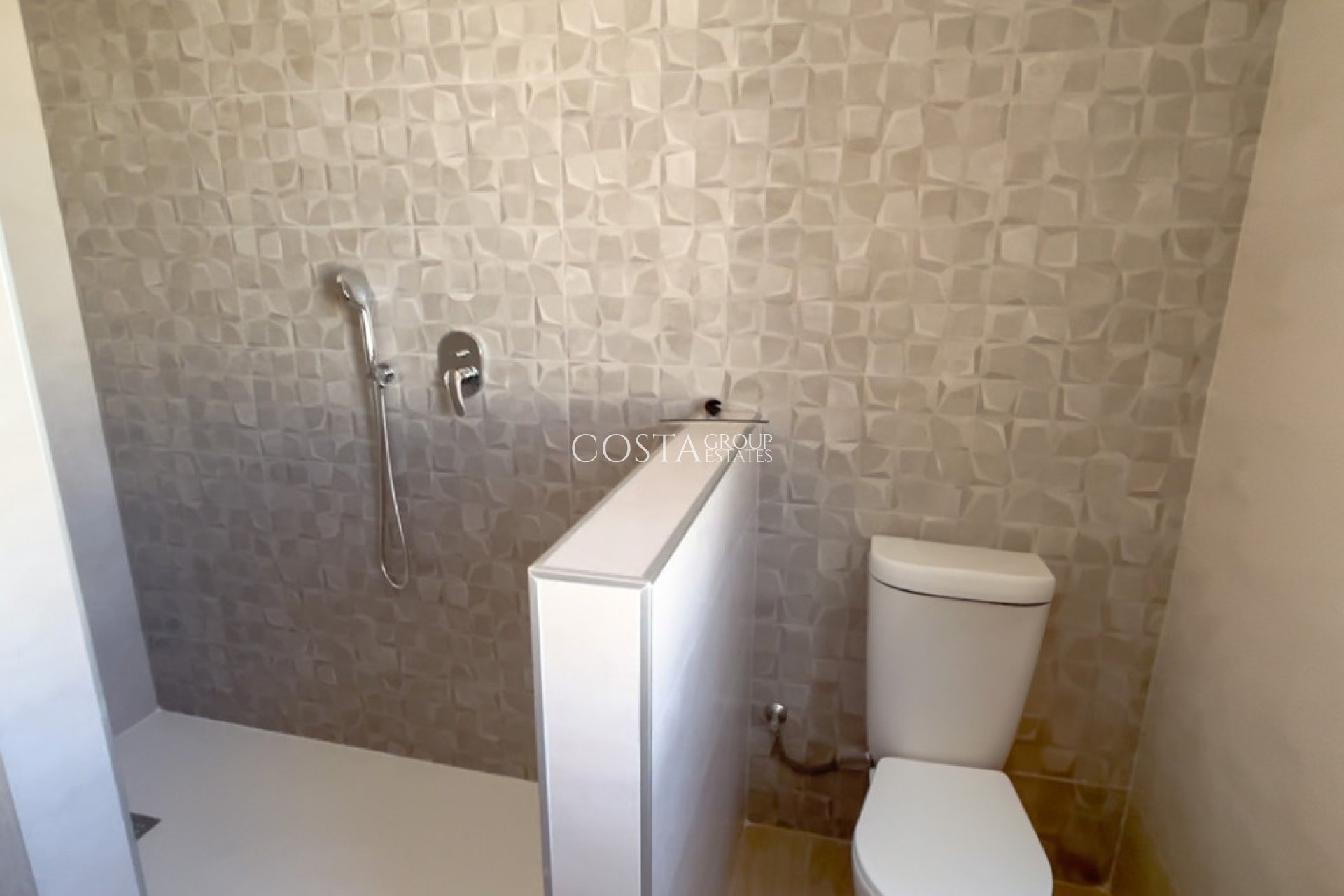 Resale - Villa -
Torrevieja - La Siesta