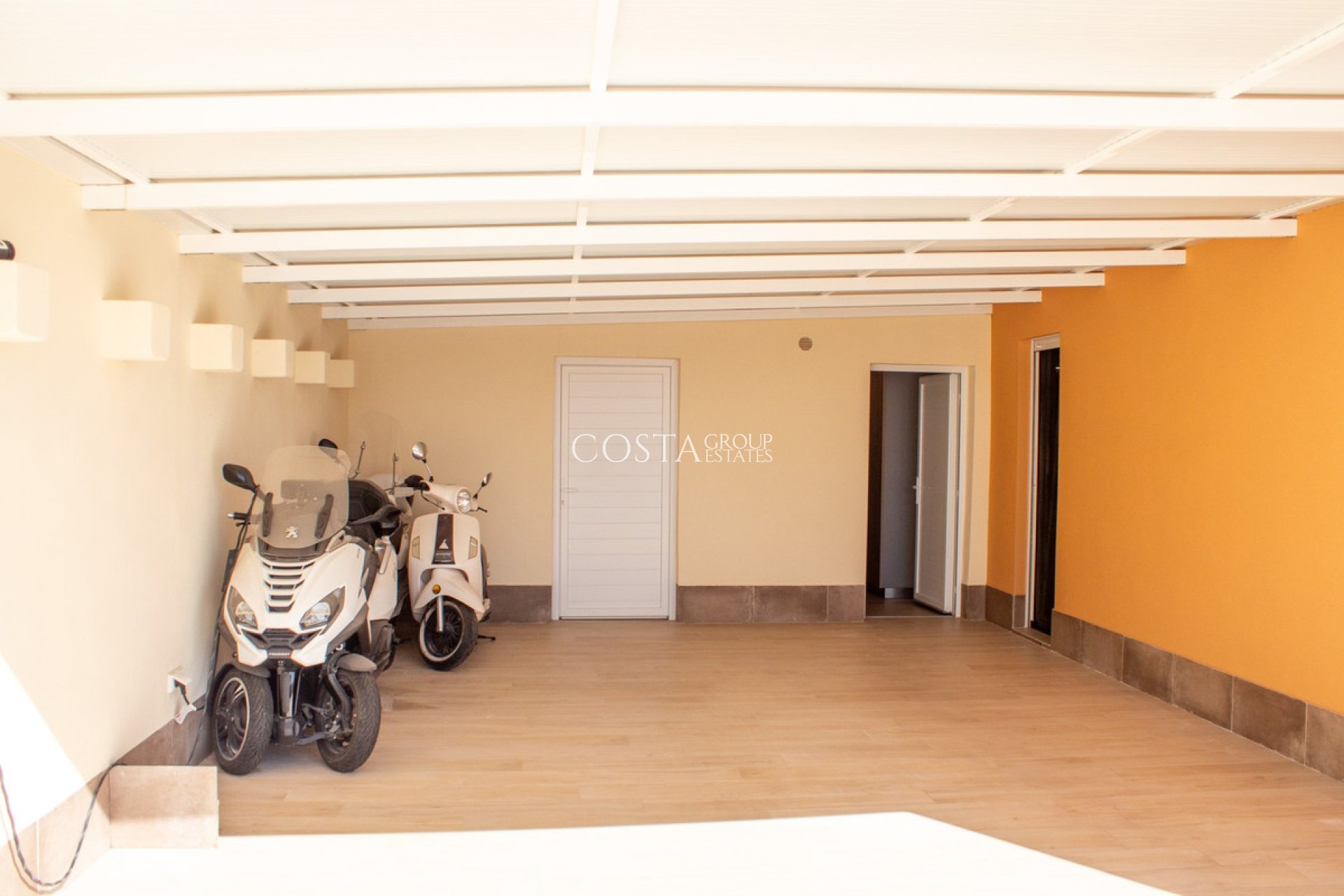 Resale - Villa -
Torrevieja - La Siesta