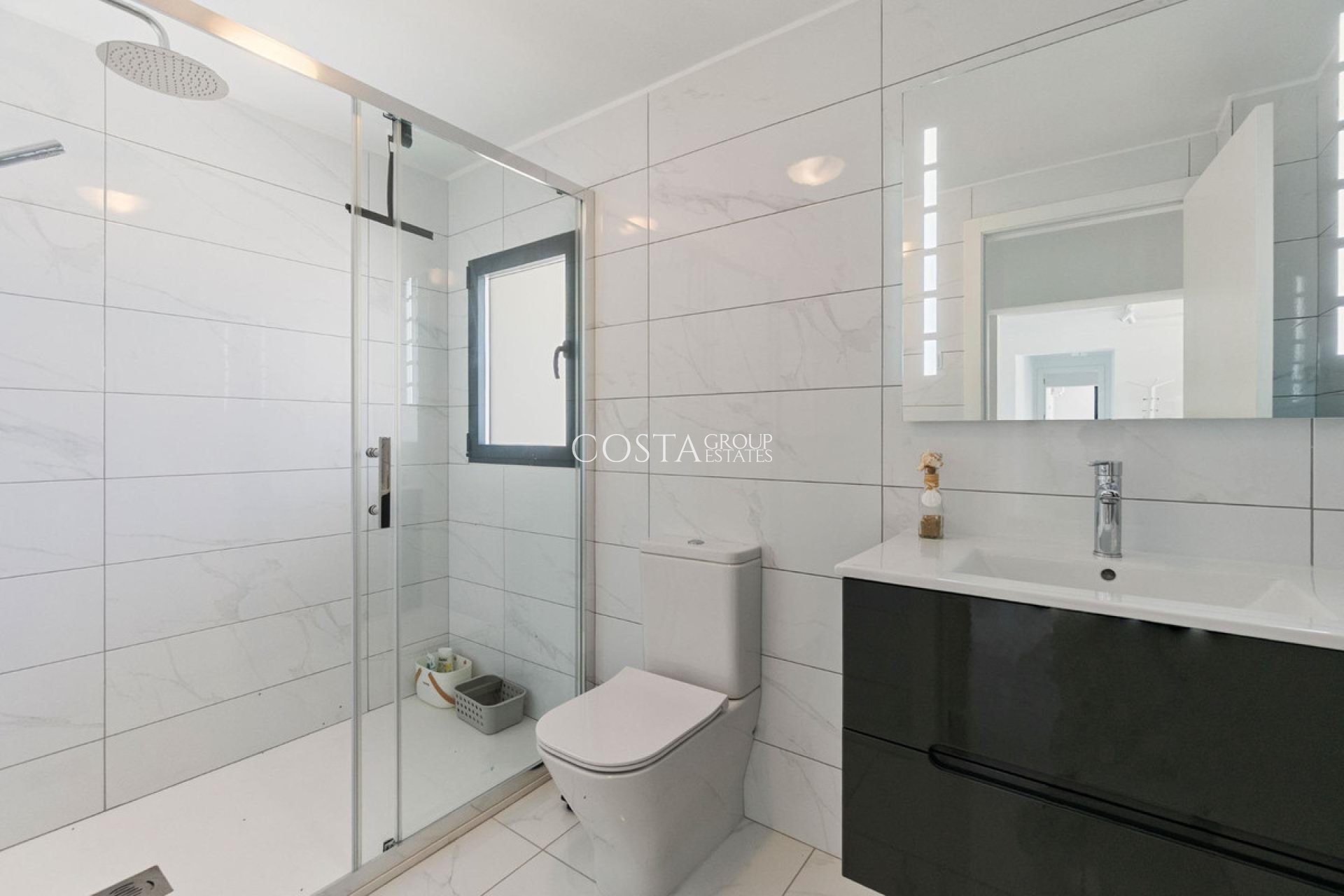 Resale - Villa -
Torrevieja - La Veleta