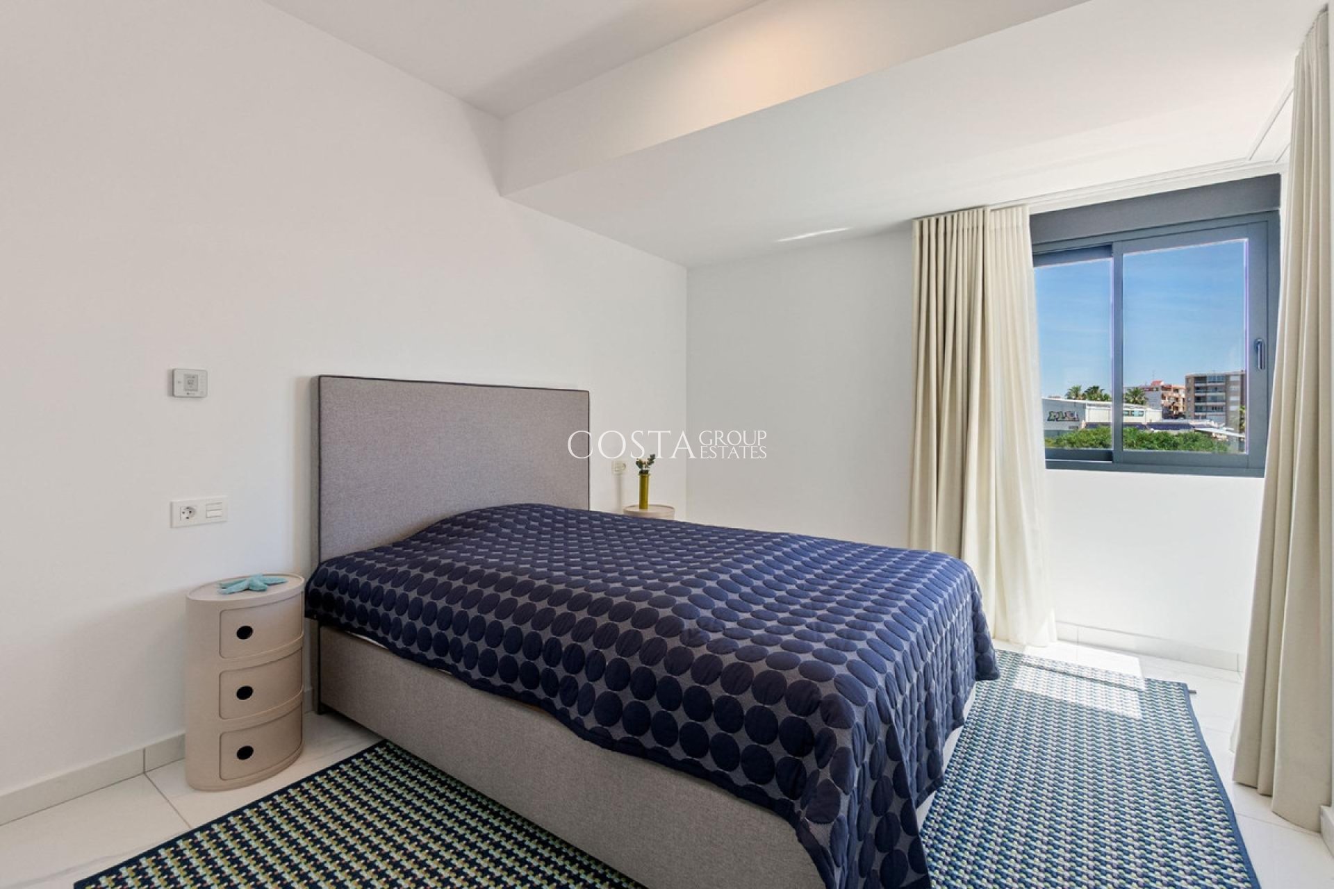 Resale - Villa -
Torrevieja - La Veleta