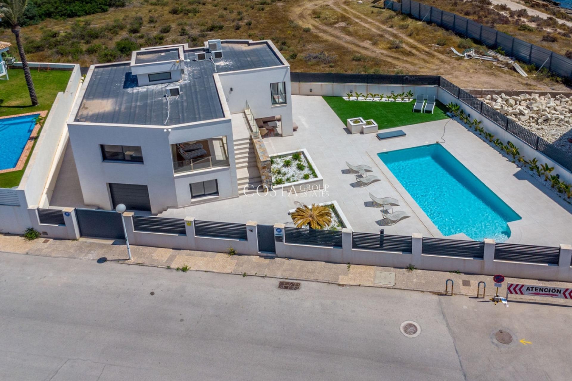 Resale - Villa -
Torrevieja - La Veleta