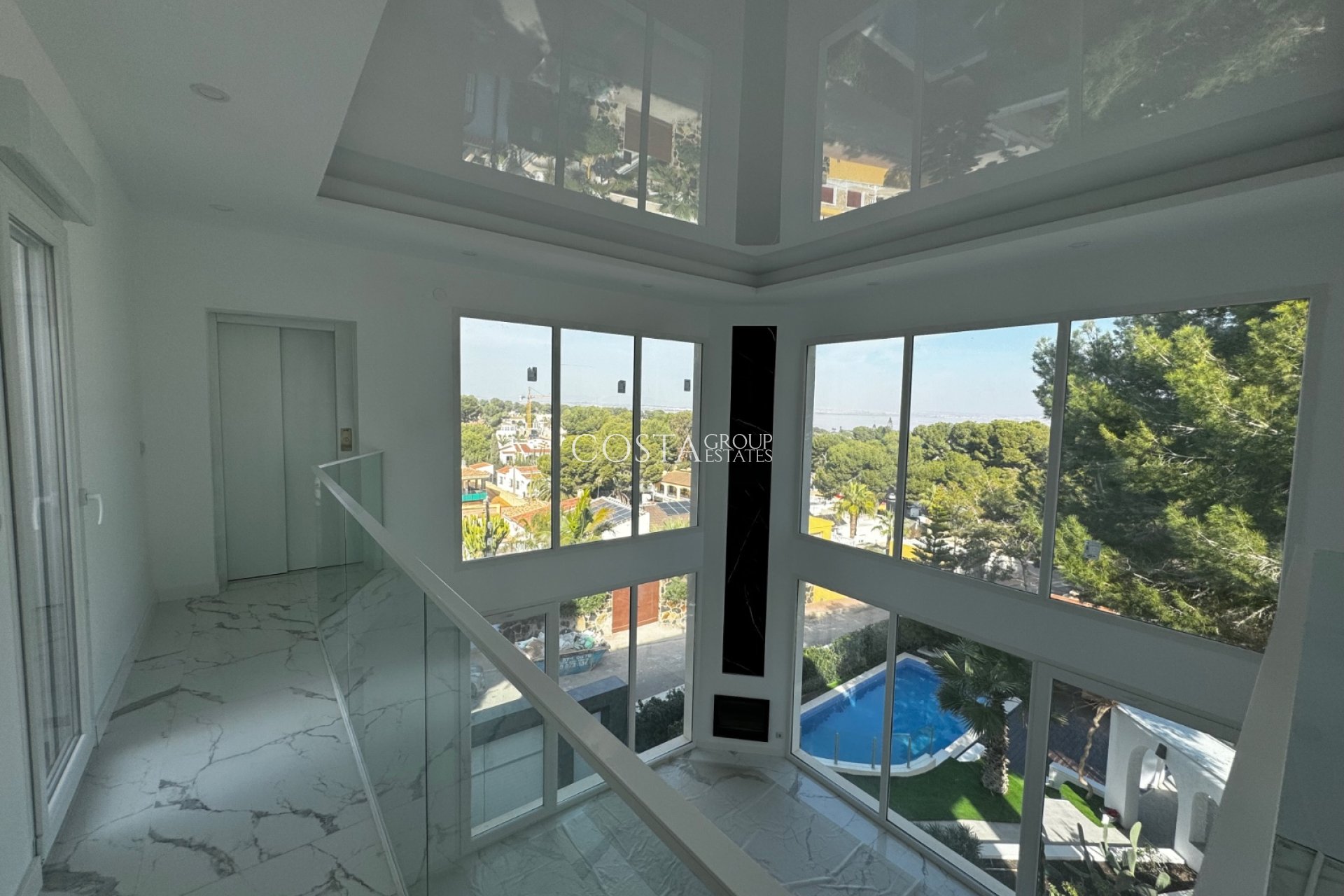 Resale - Villa -
Torrevieja - Los Balcones