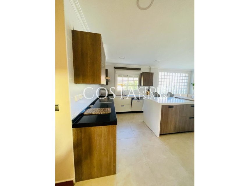 Resale - Villa -
Torrevieja - Los Balcones