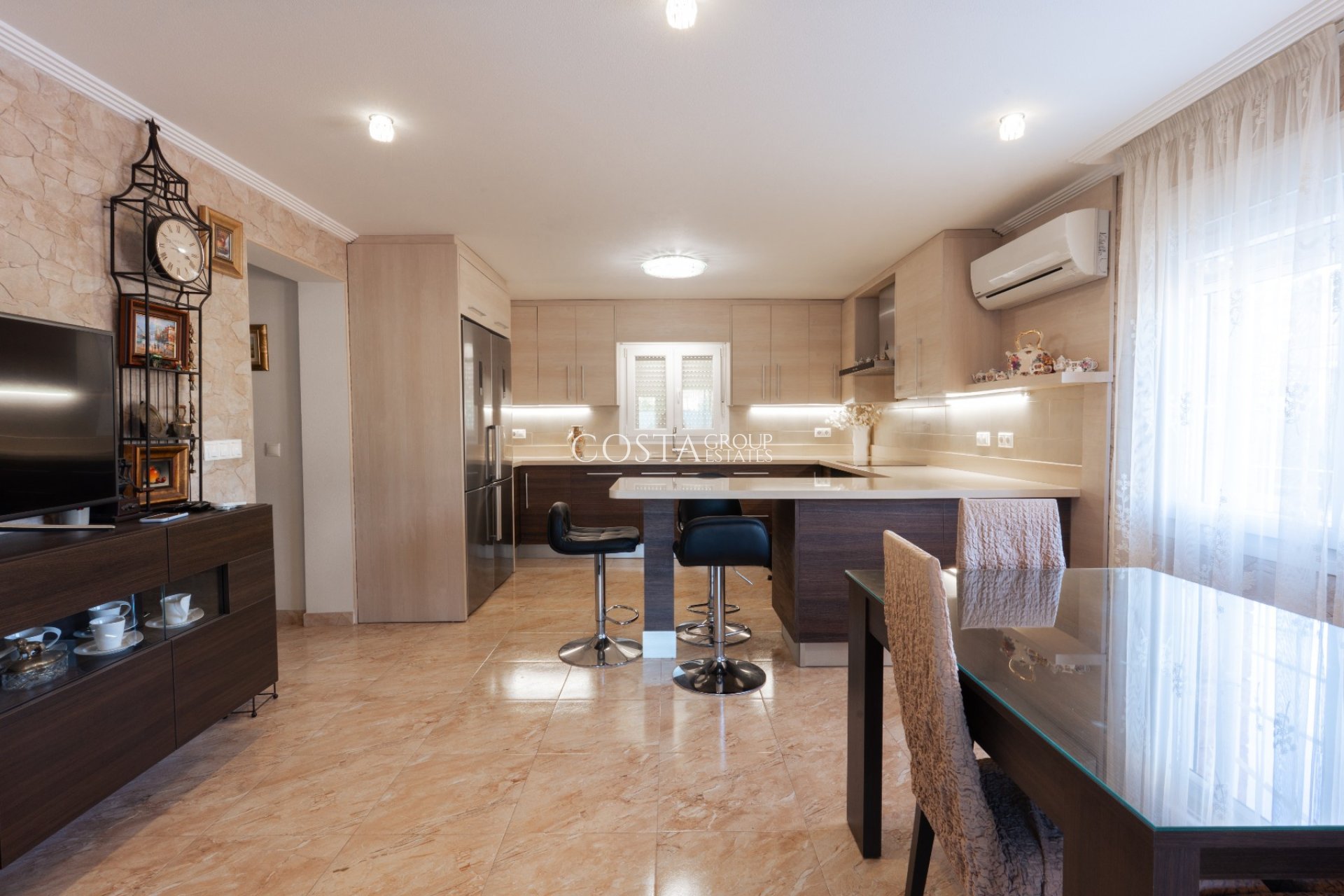 Resale - Villa -
Torrevieja - Los Balcones