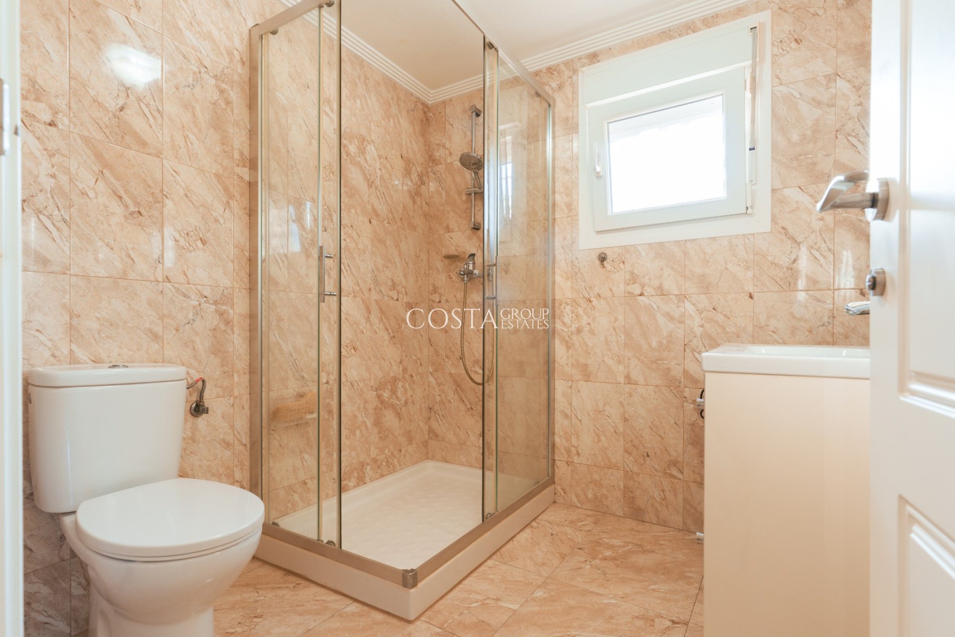 Resale - Villa -
Torrevieja - Los Balcones