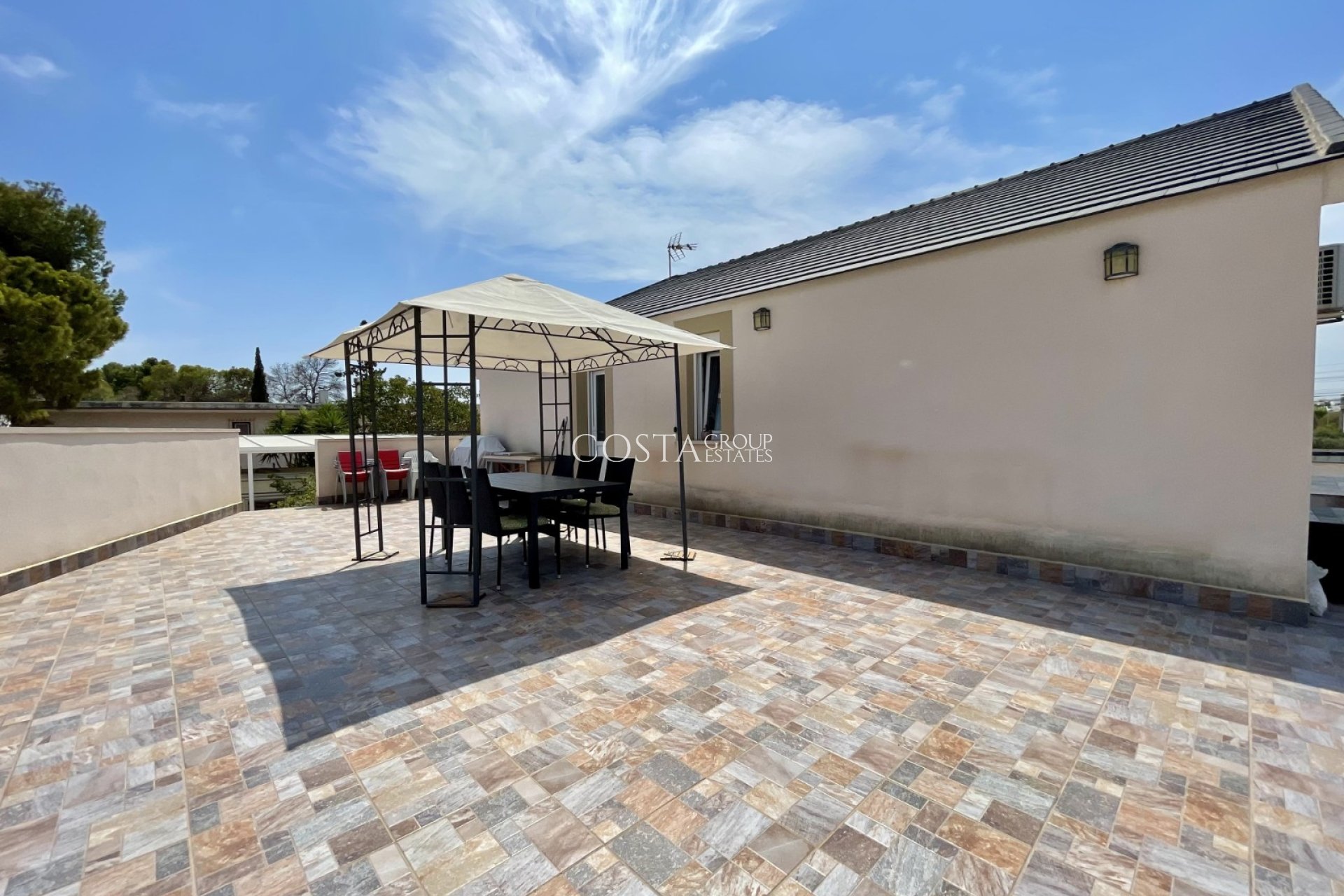 Resale - Villa -
Torrevieja - Los Balcones
