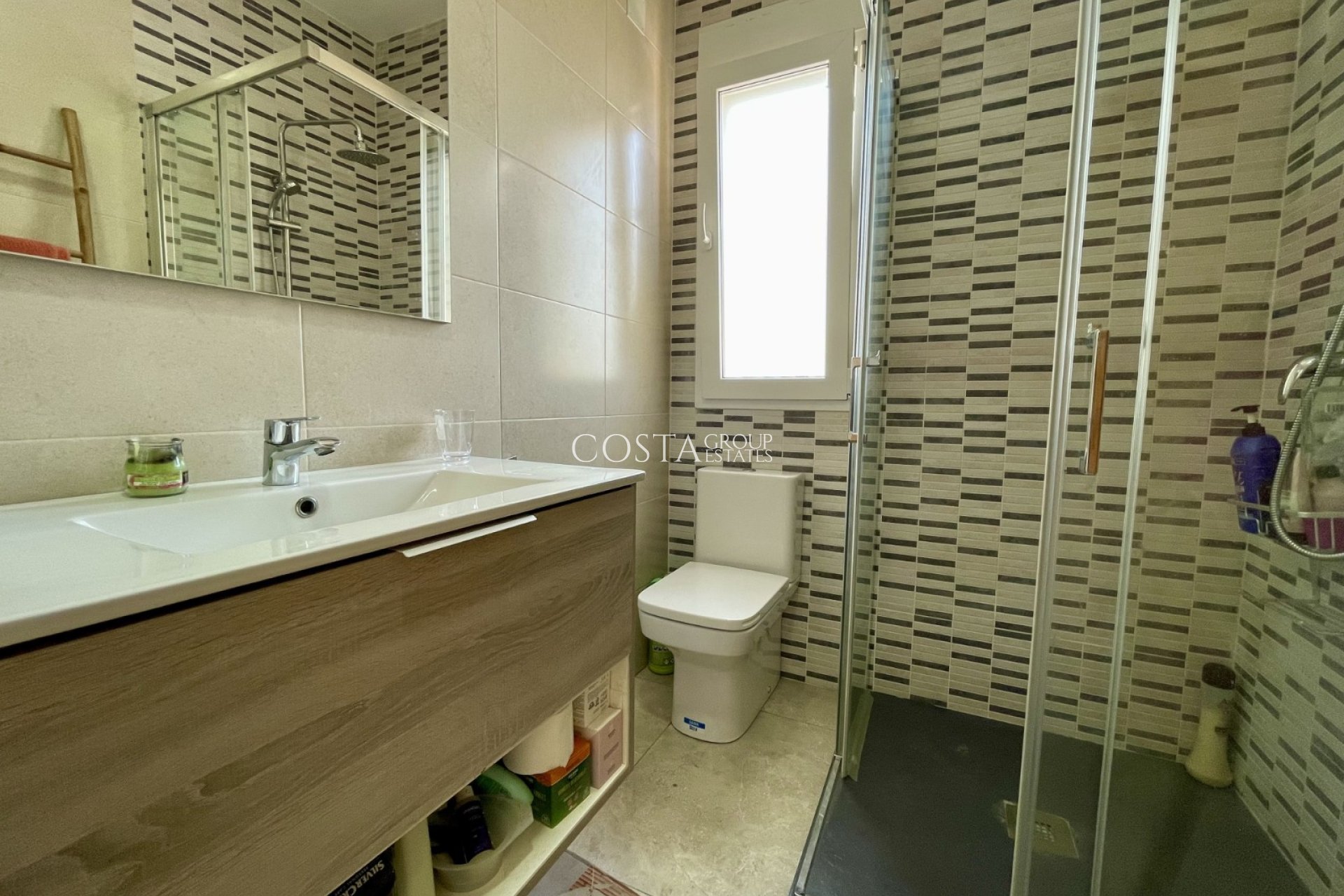 Resale - Villa -
Torrevieja - Los Balcones