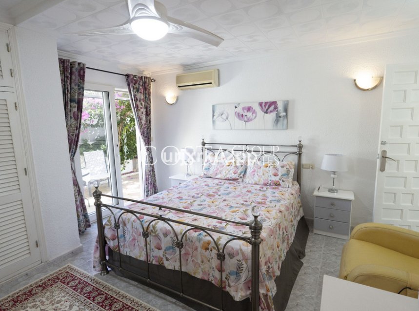 Resale - Villa -
Torrevieja - San Luis