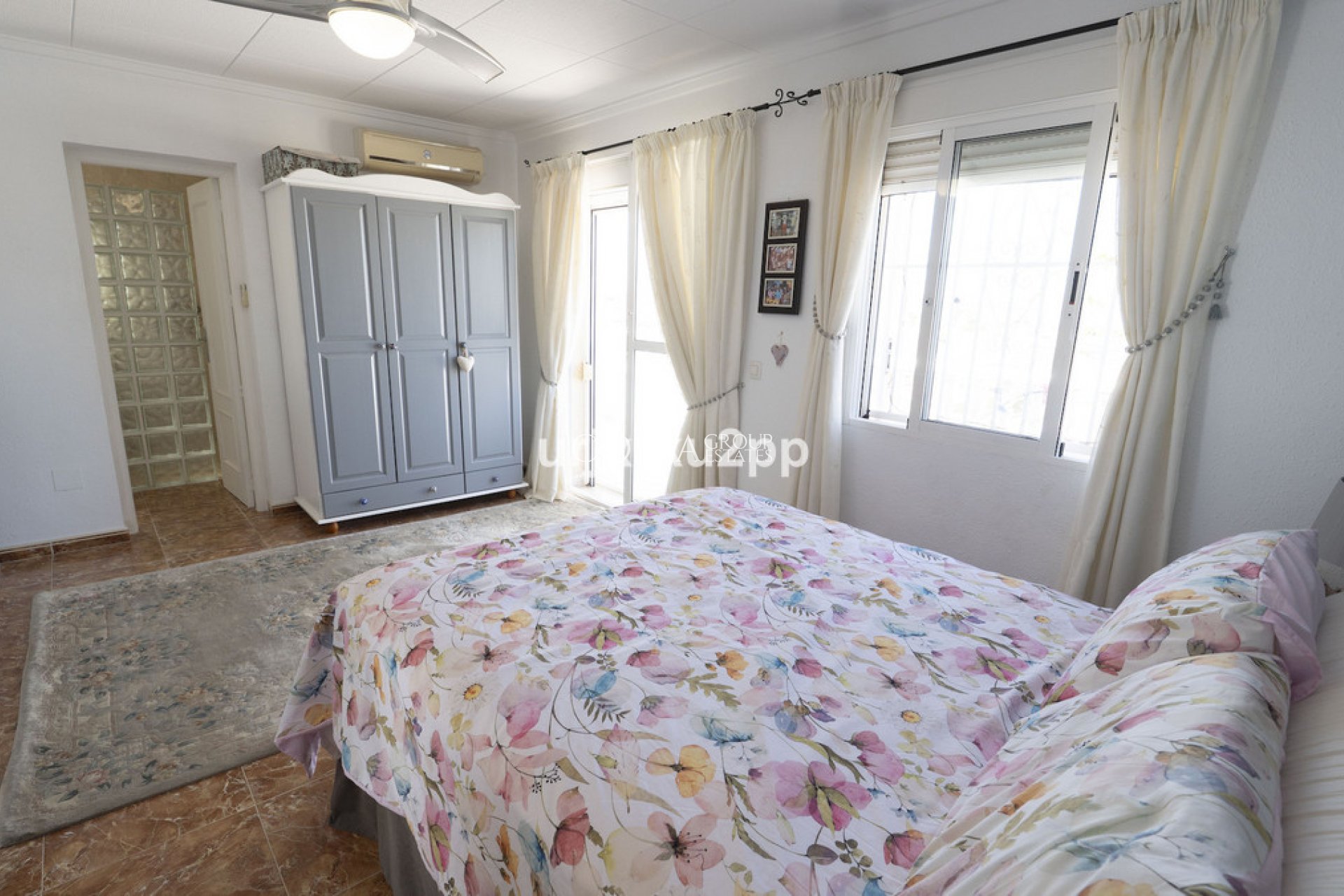 Resale - Villa -
Torrevieja - San Luis