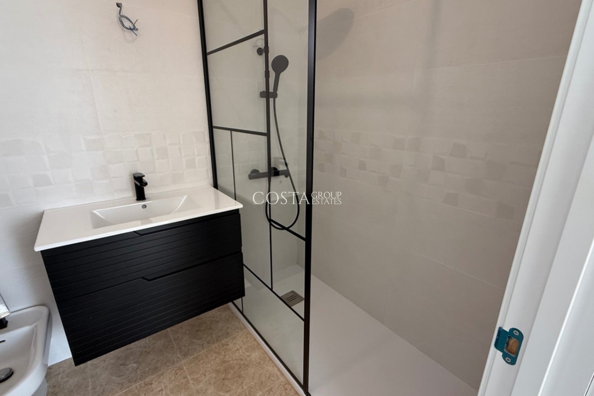 Resale - Villa -
Torrevieja - Torrevieja Centro