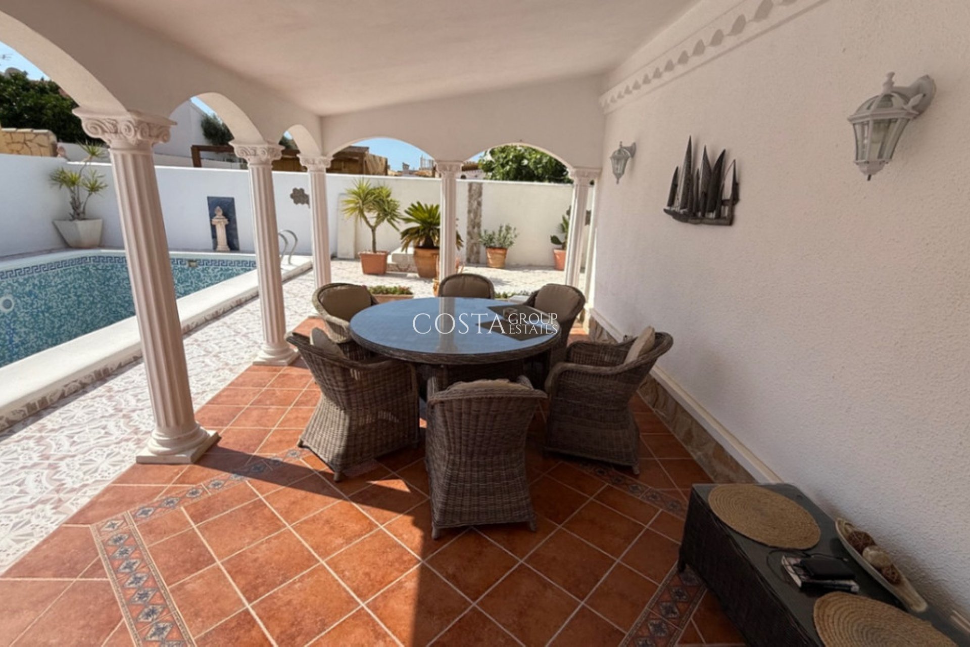 Resale - Villa -
Torrevieja - Torrevieja Centro