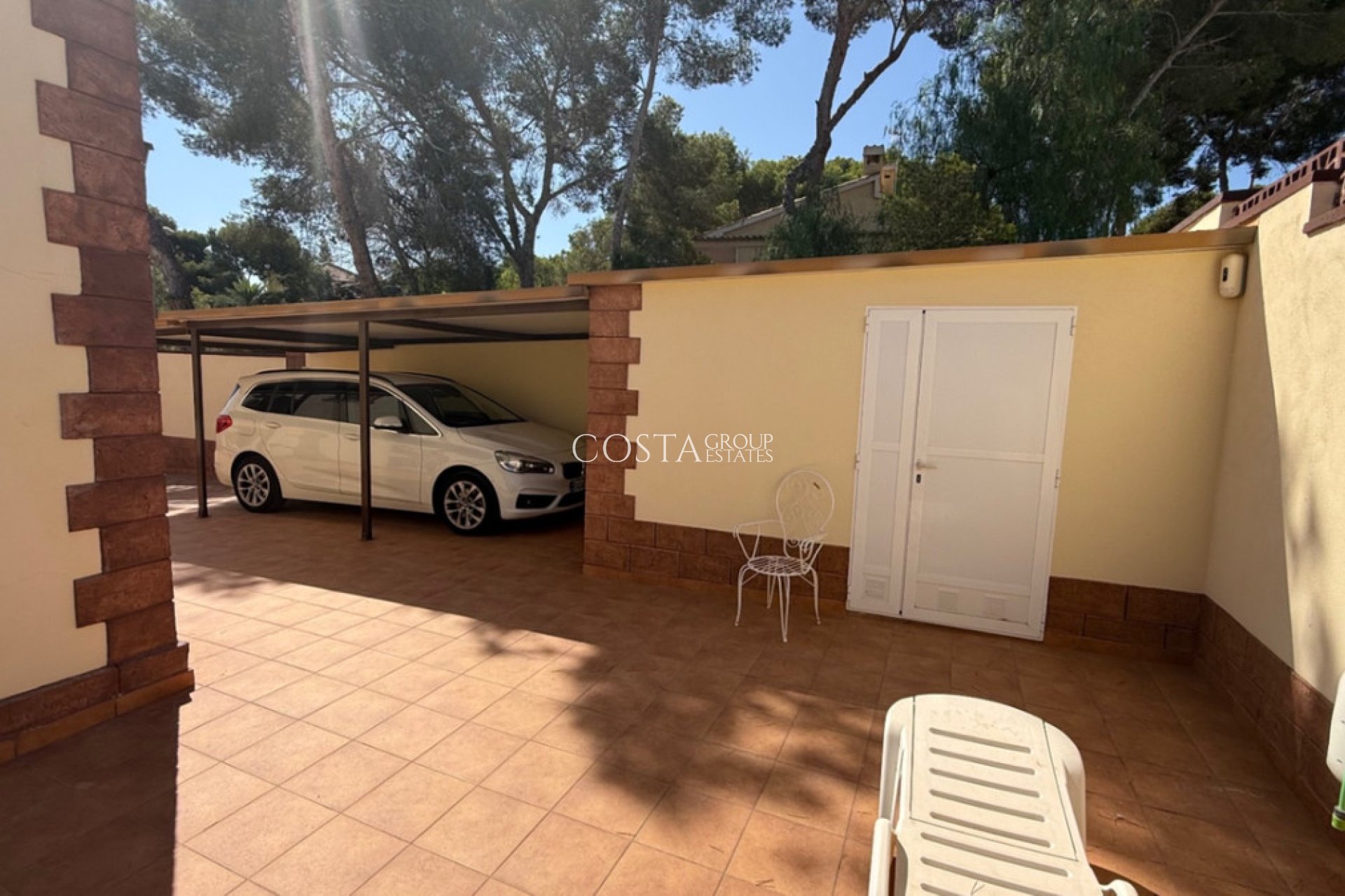 Resale - Villa -
Torrevieja - Torrevieja Centro