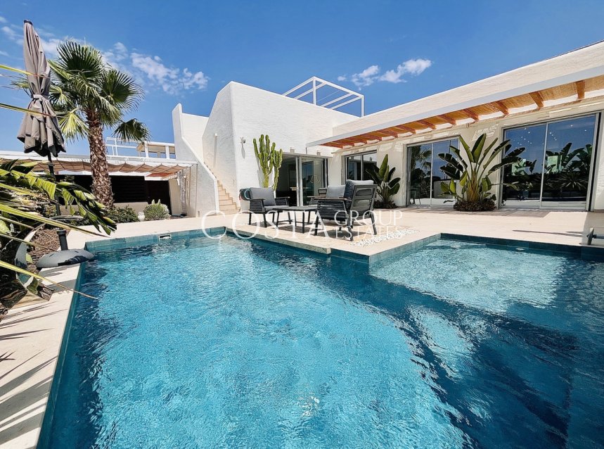 Resale - Villa -
Torrevieja - Torrevieja Centro