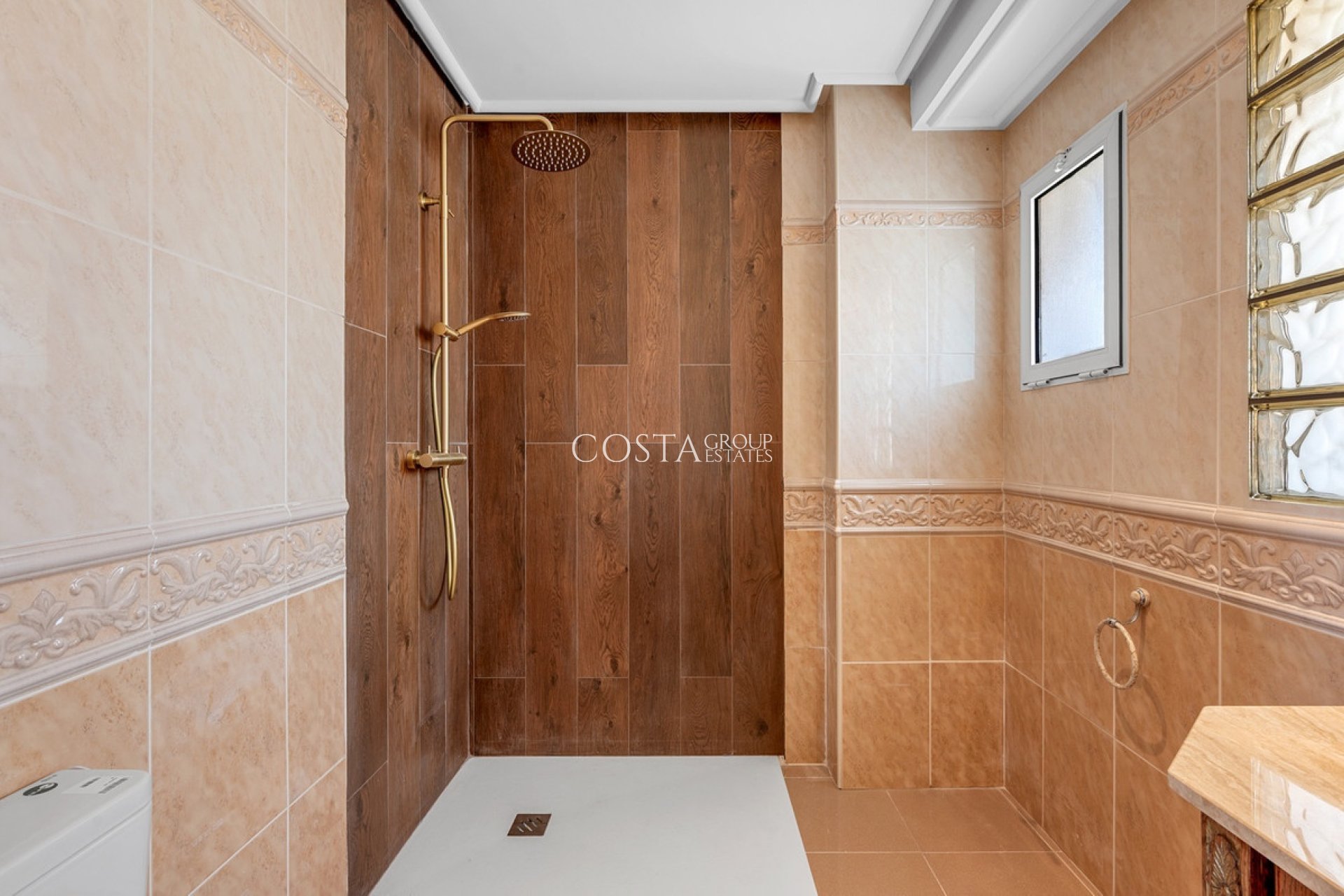 Resale - Villa -
Torrevieja - Torrevieja Centro