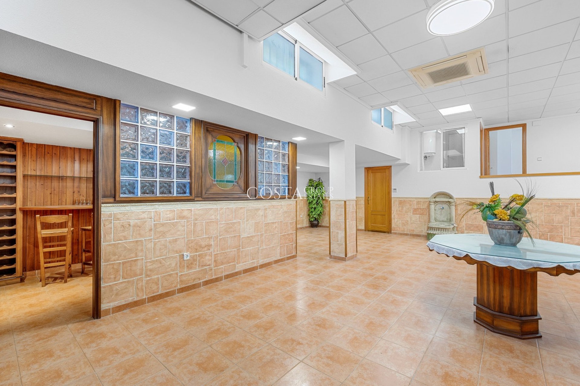 Resale - Villa -
Torrevieja - Torrevieja Centro