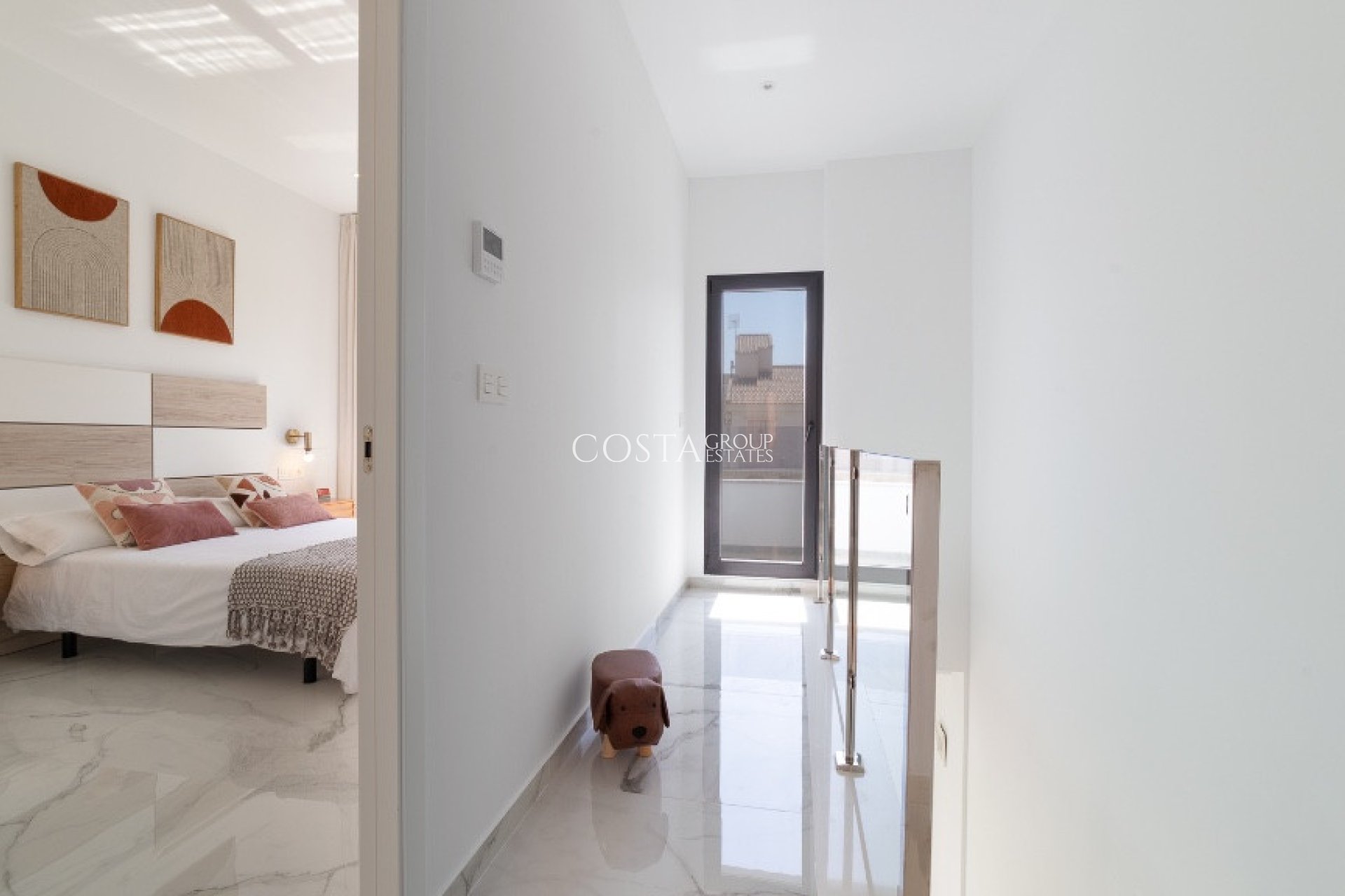 Resale - Villa -
Torrevieja - Torrevieja Centro