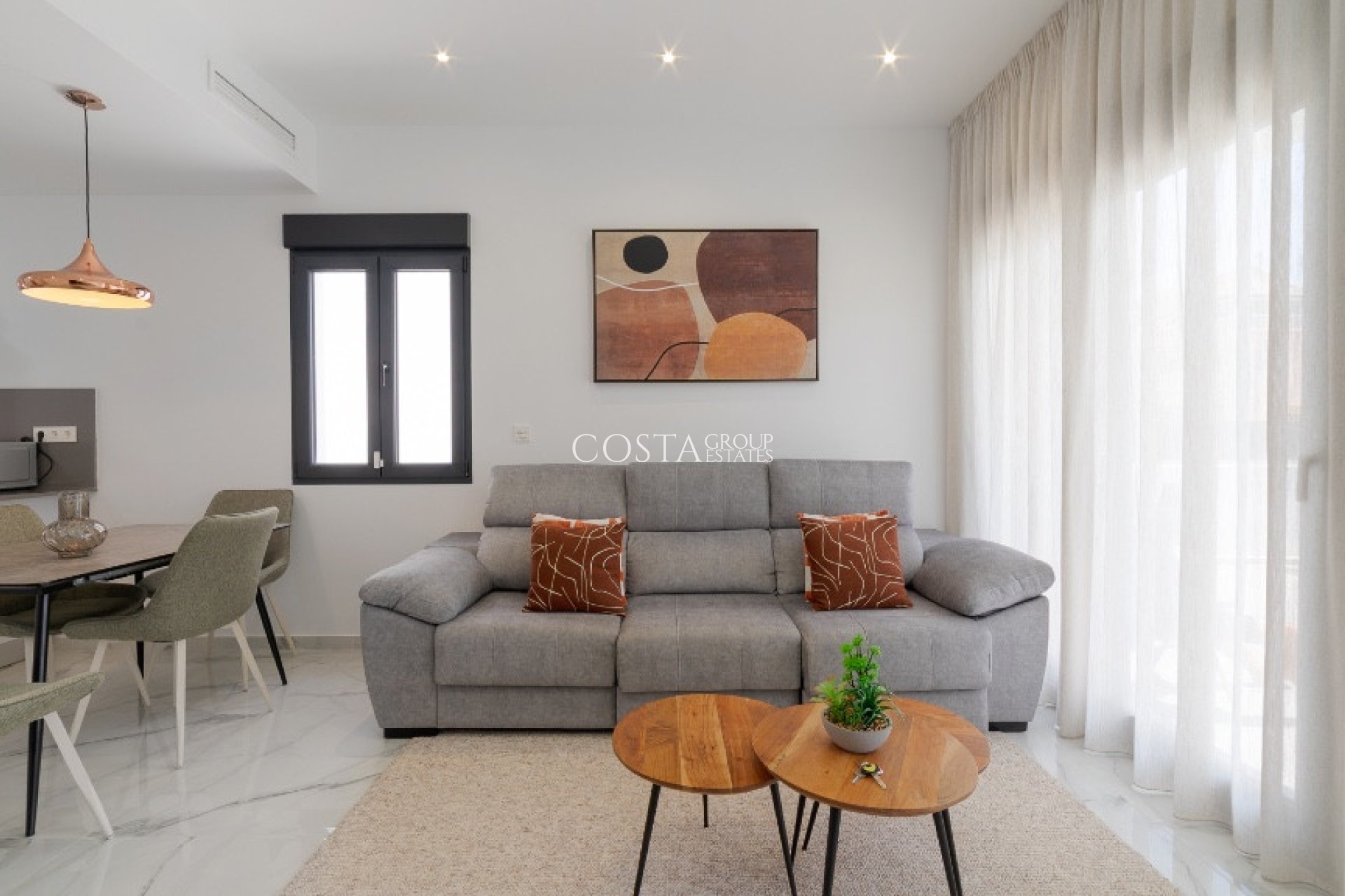 Resale - Villa -
Torrevieja - Torrevieja Centro