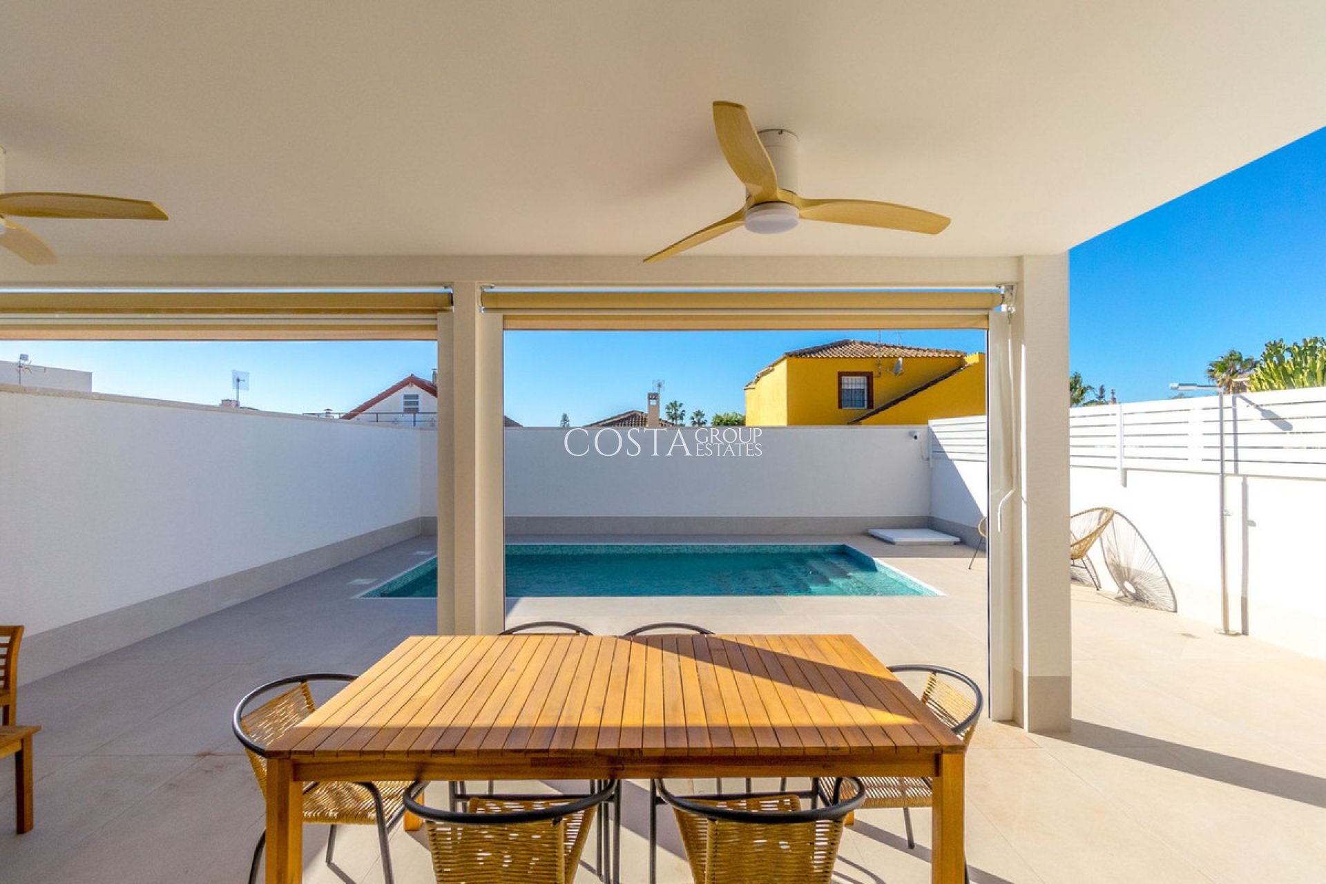 Resale - Villa -
Torrevieja - Torrevieja Centro