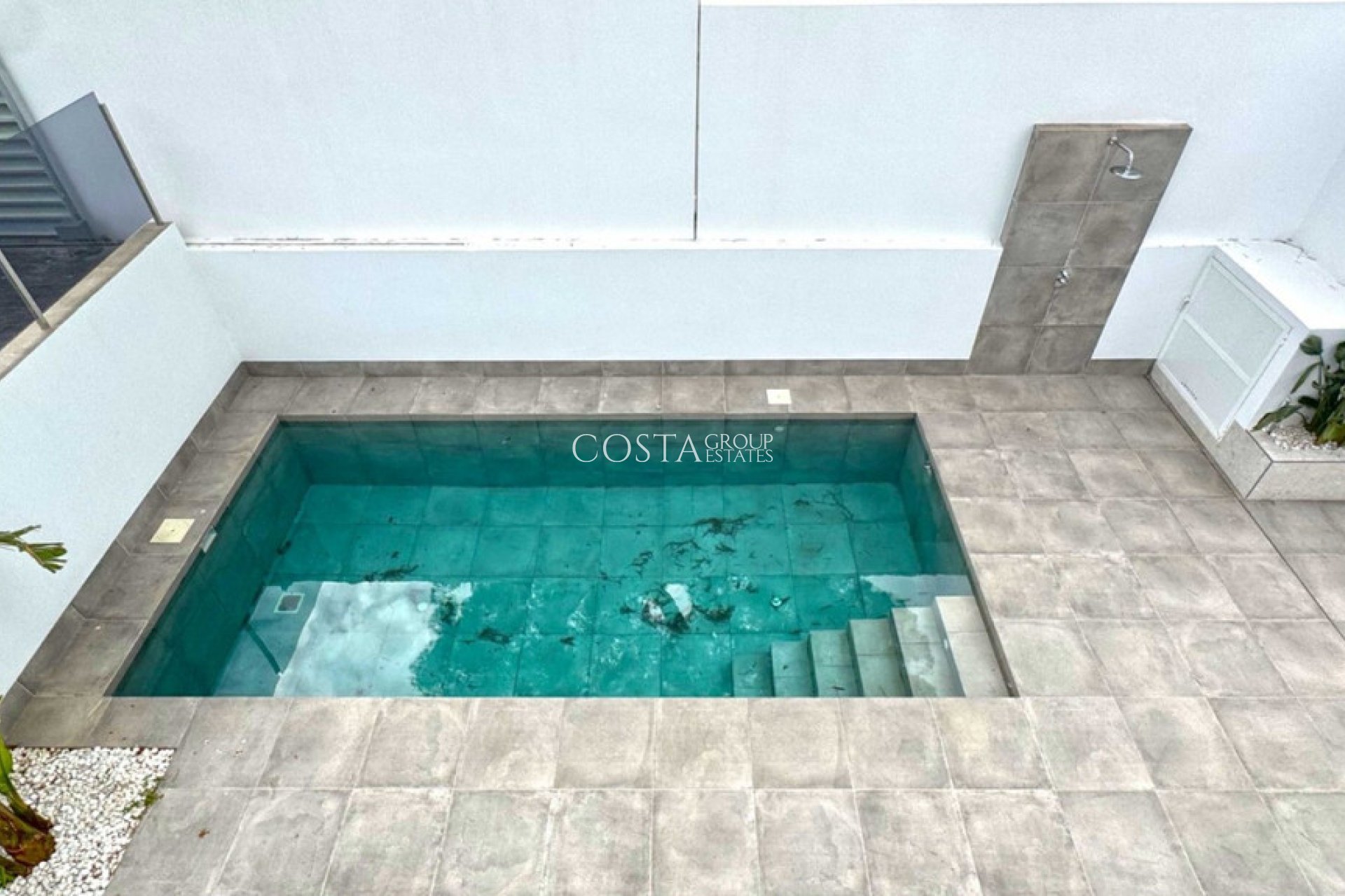 Resale - Villa -
Torrevieja - Torrevieja Centro