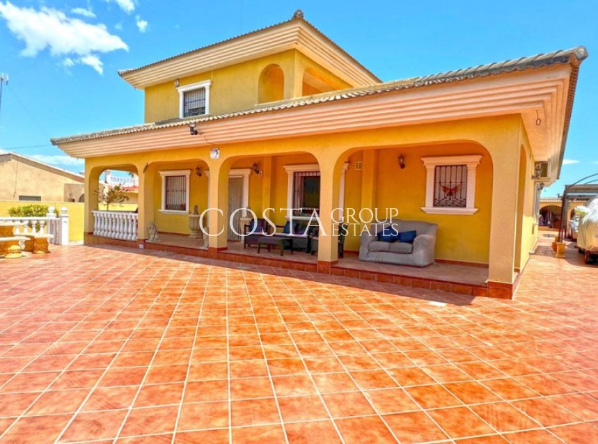 Resale - Villa -
Torrevieja - Torrevieja Centro