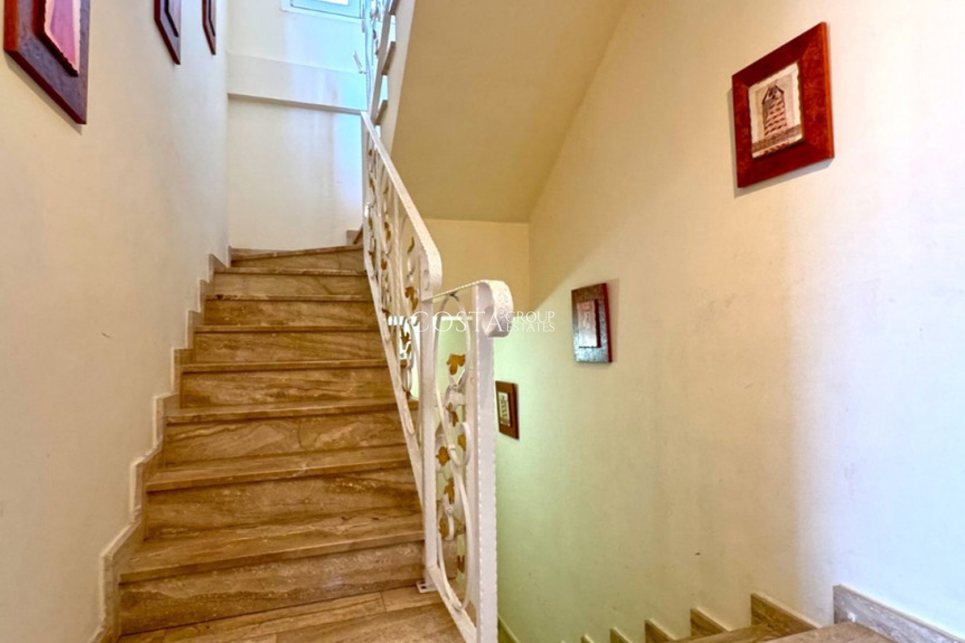 Resale - Villa -
Torrevieja - Torrevieja Centro