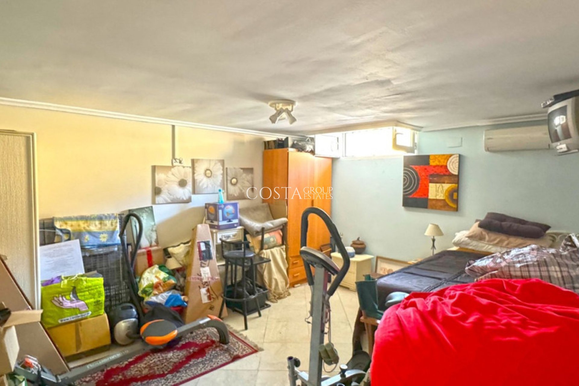 Resale - Villa -
Torrevieja - Torrevieja Centro