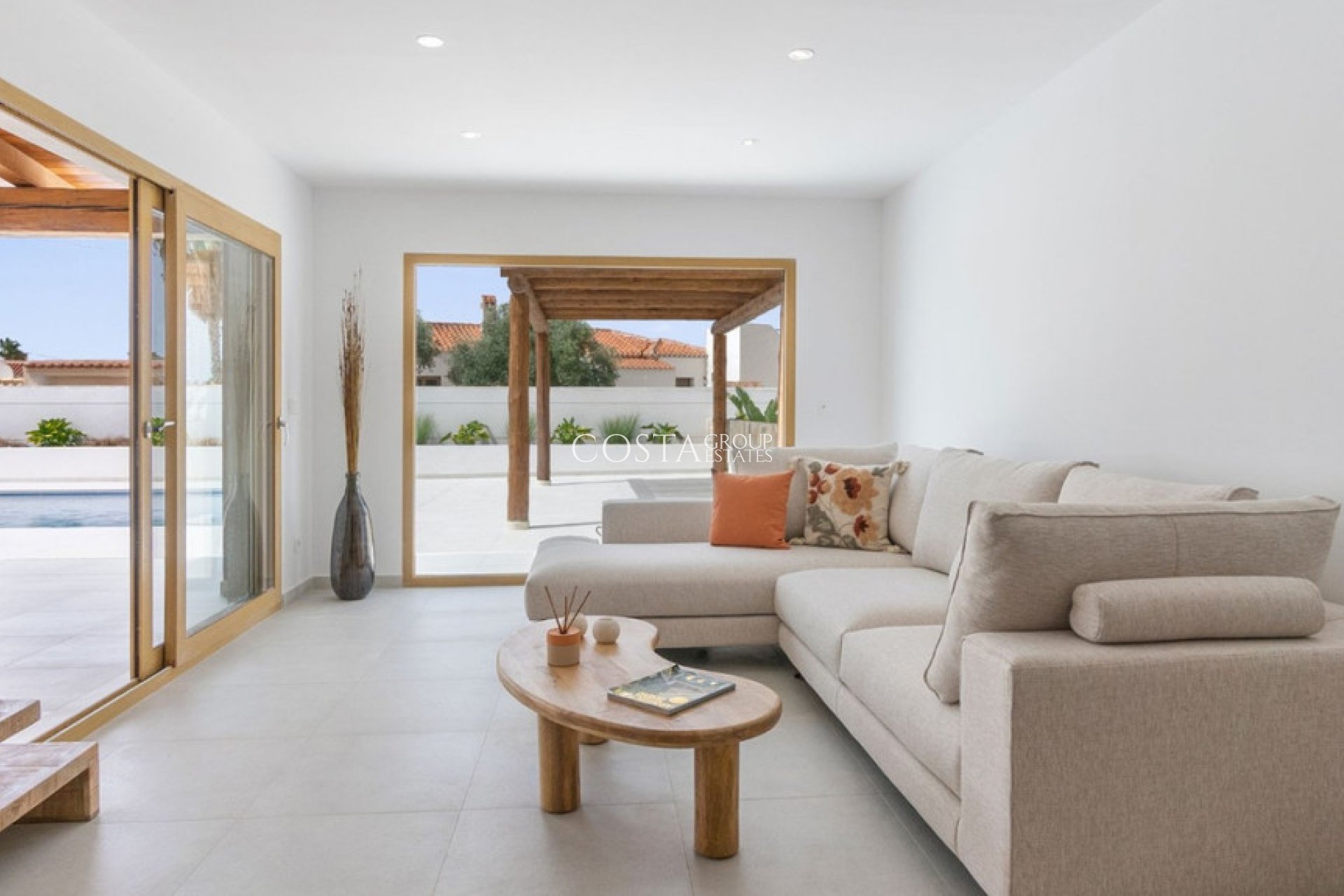 Resale - Villa -
Torrevieja - Torrevieja Centro