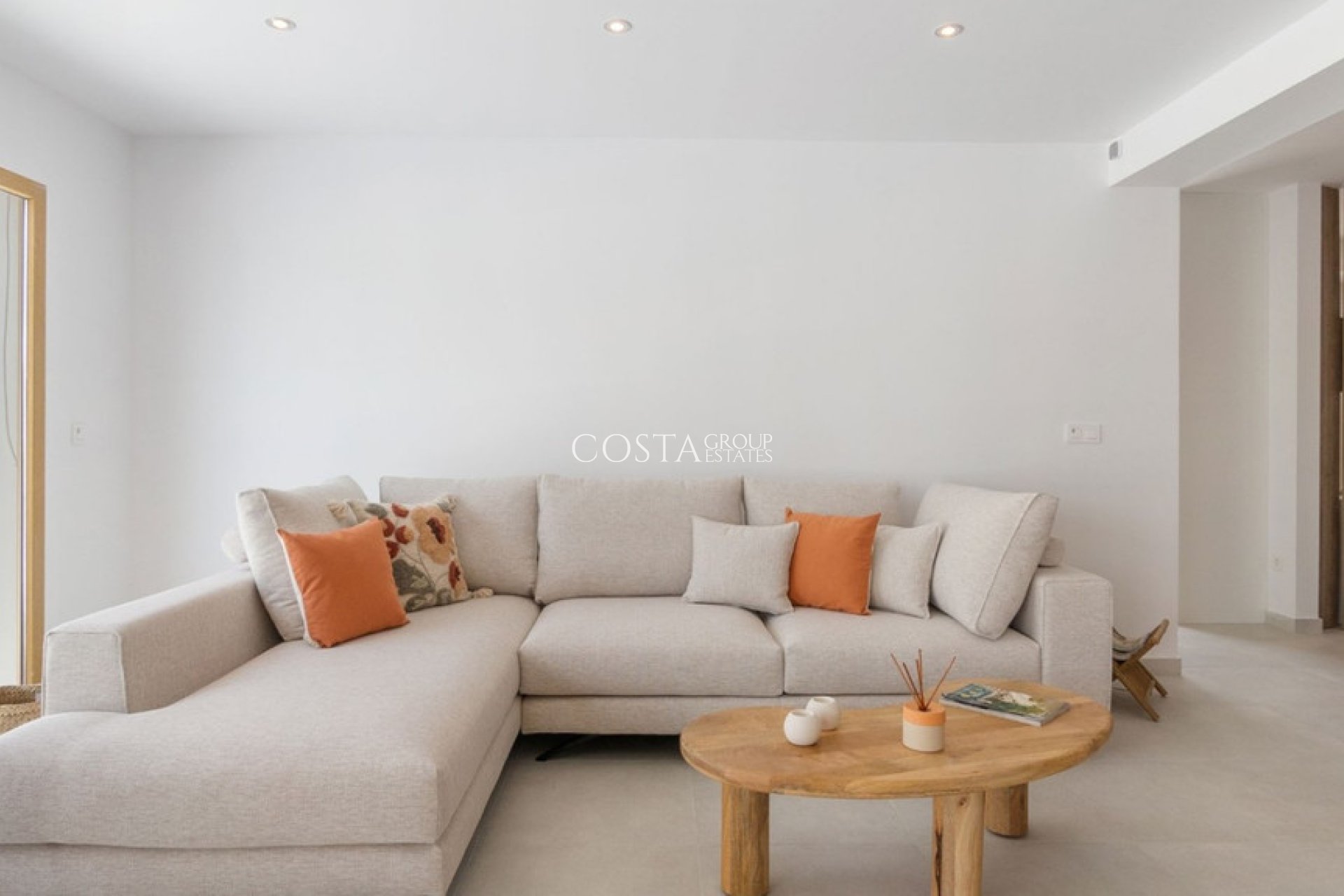 Resale - Villa -
Torrevieja - Torrevieja Centro